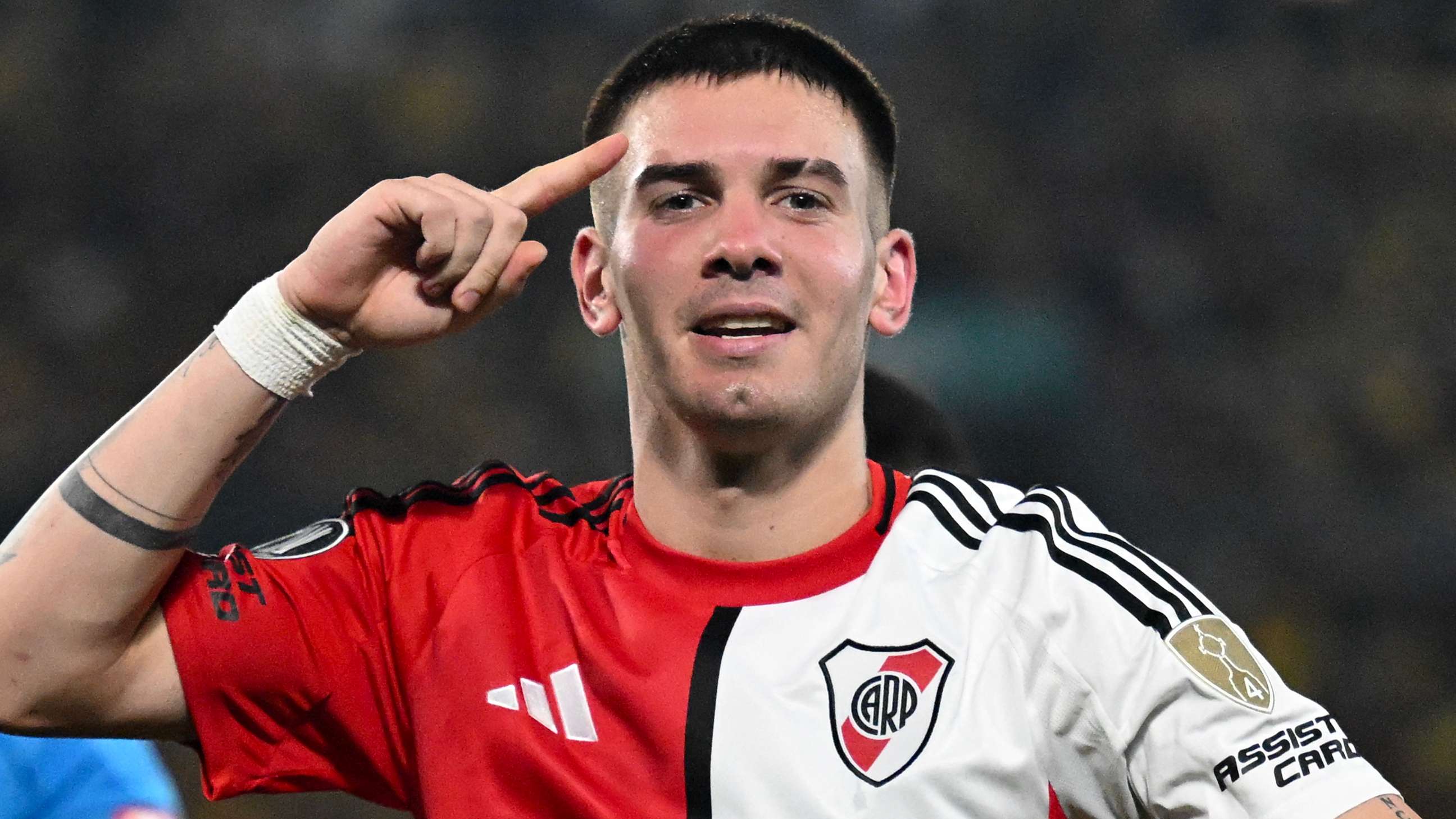 FBL-LIBERTADORES-BARCELONA-RIVER