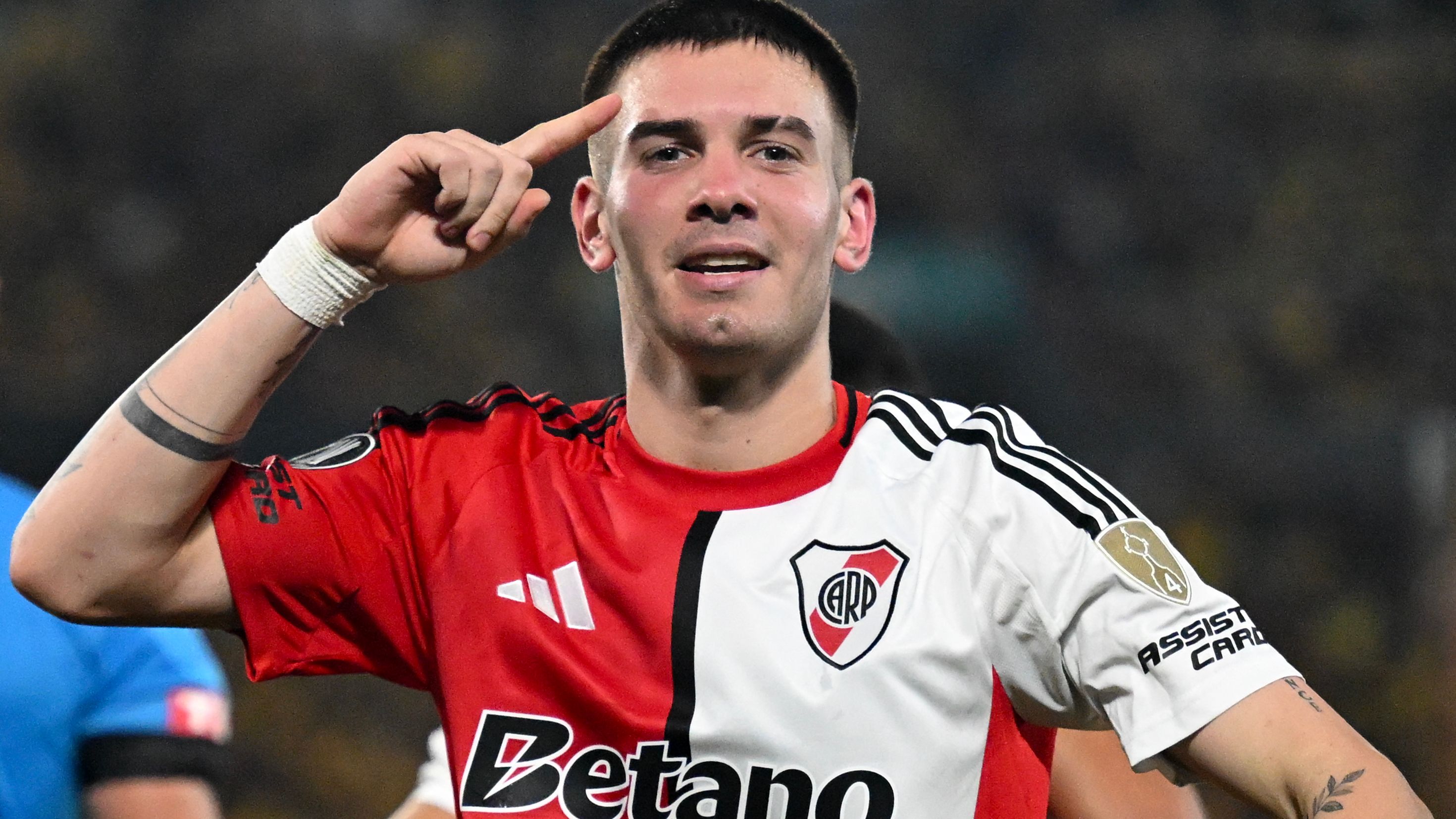 FBL-LIBERTADORES-BARCELONA-RIVER