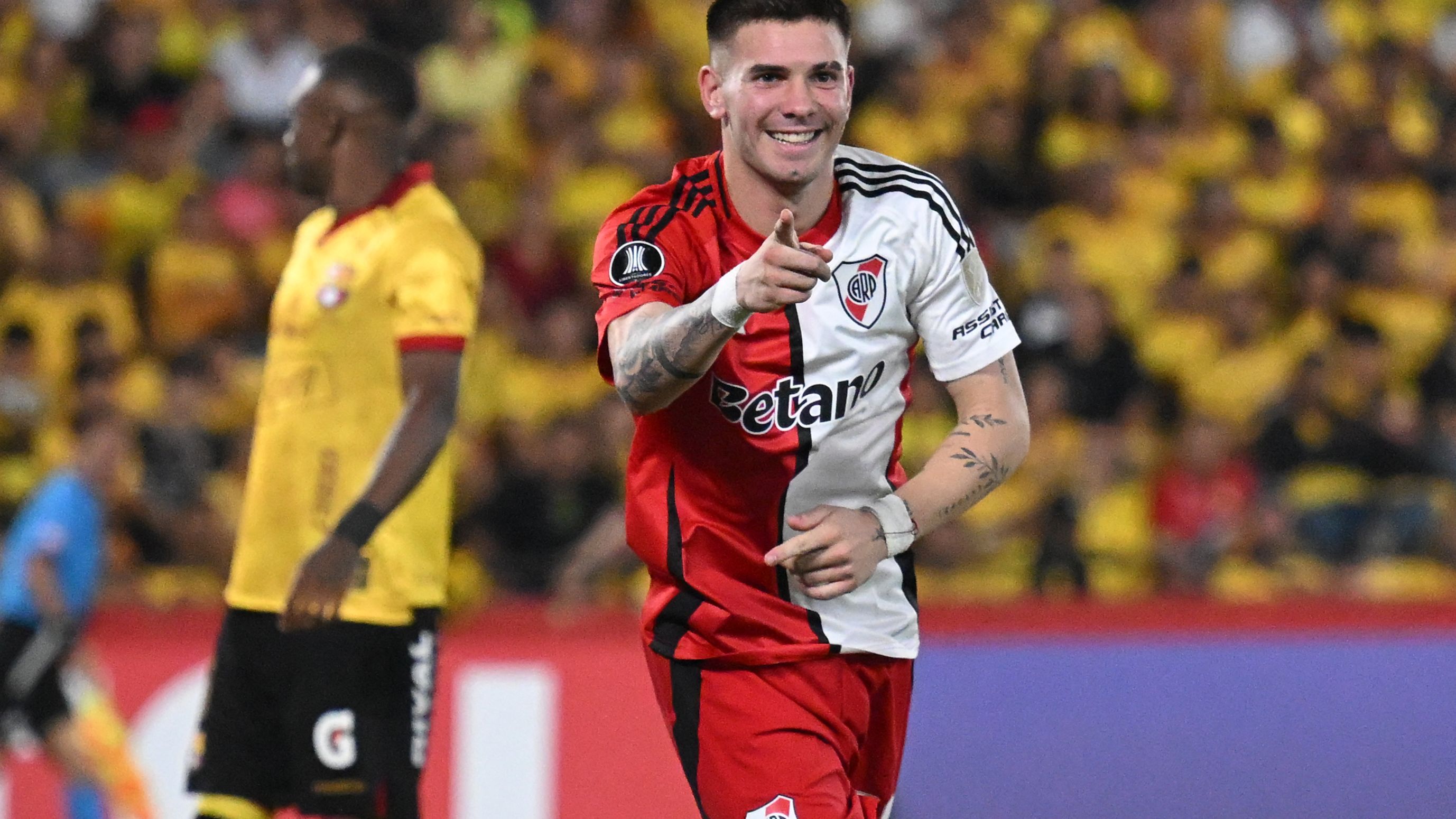 FBL-LIBERTADORES-BARCELONA-RIVER