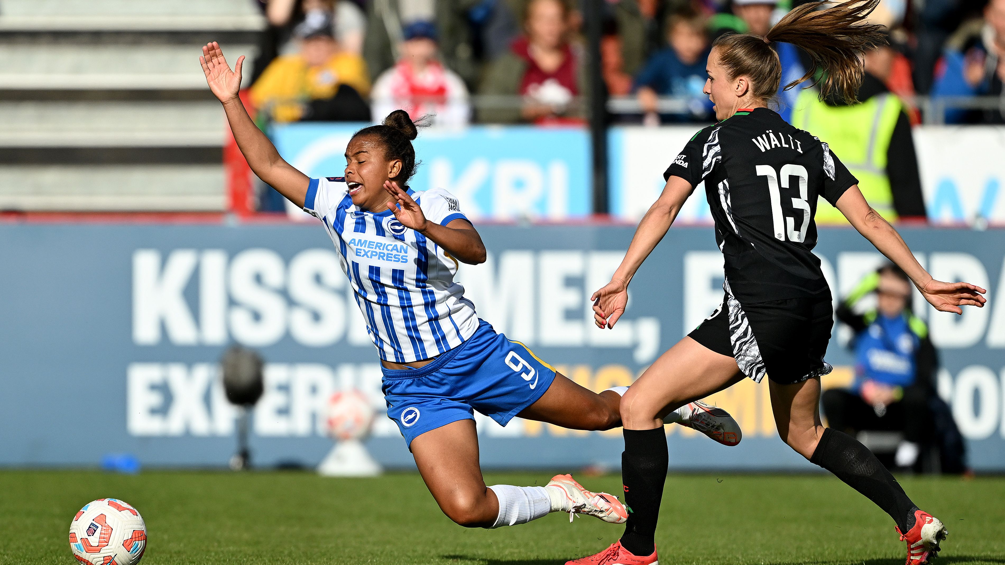 Brighton & Hove Albion FC v Arsenal FC - Barclays Women's Super League