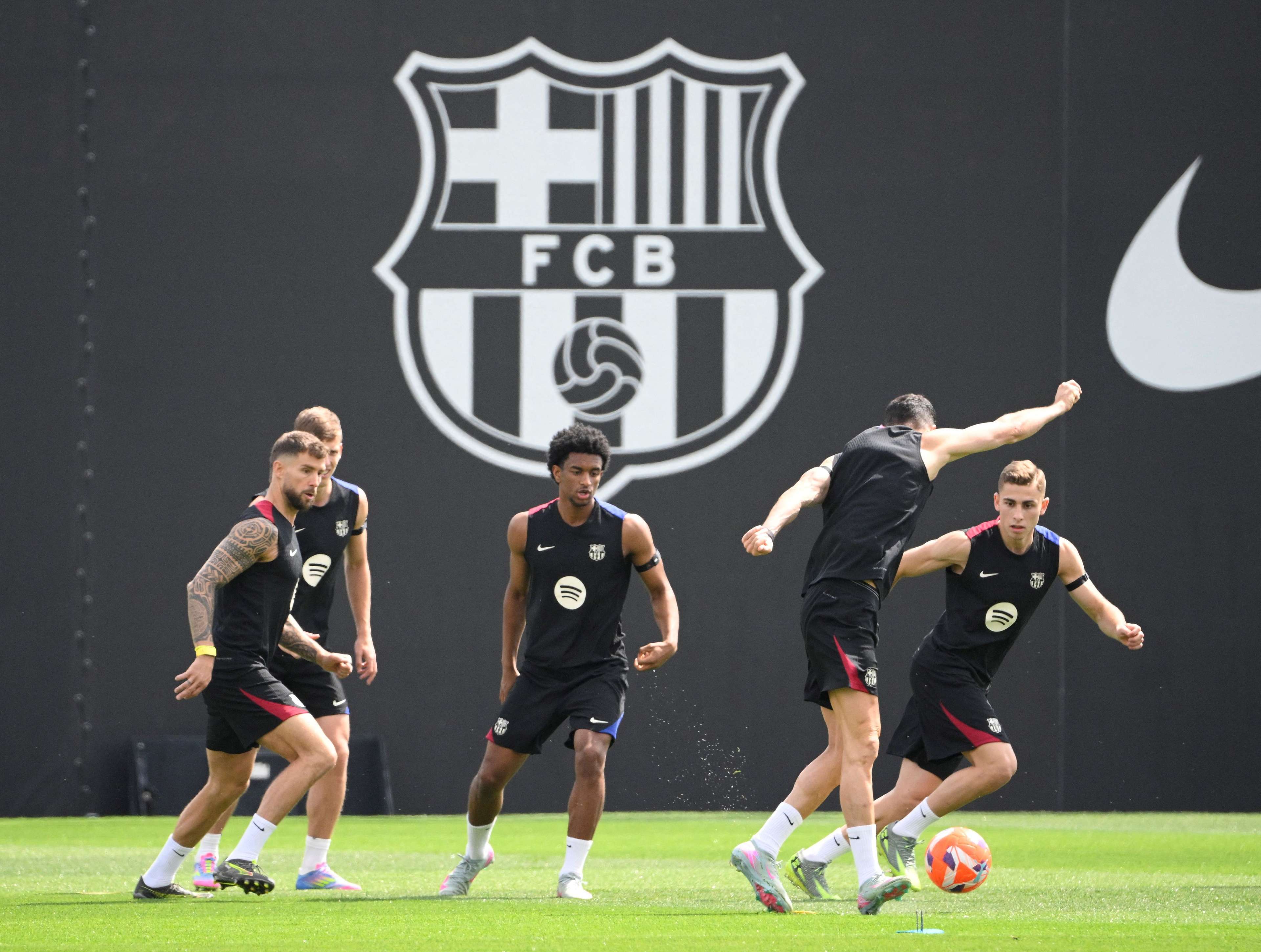 FBL-ESP-LIGA-BARCELONA-TRAINING