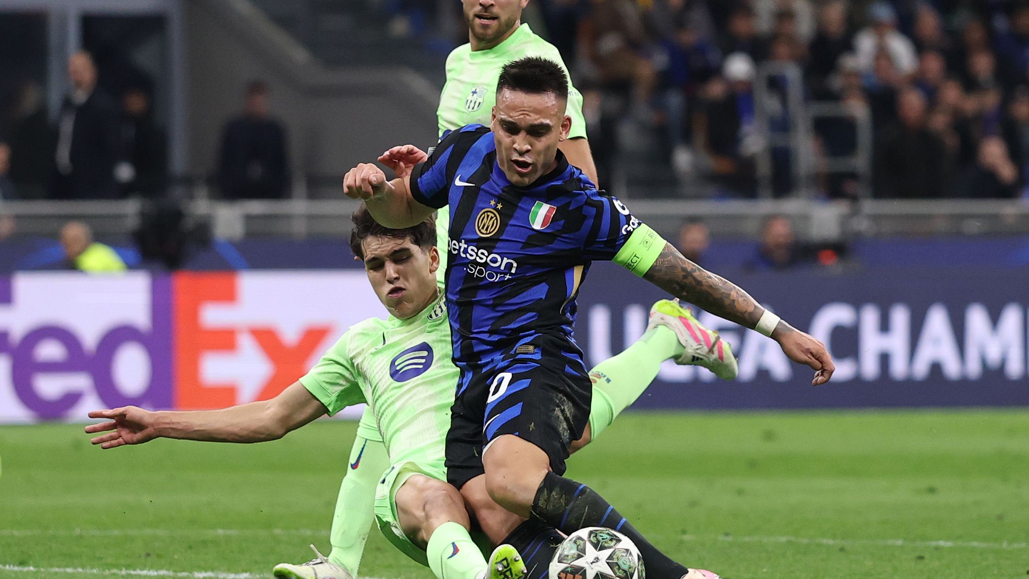 FC Internazionale Milano v FC Barcelona - UEFA Champions League 2024/25 Semi Final Second Leg