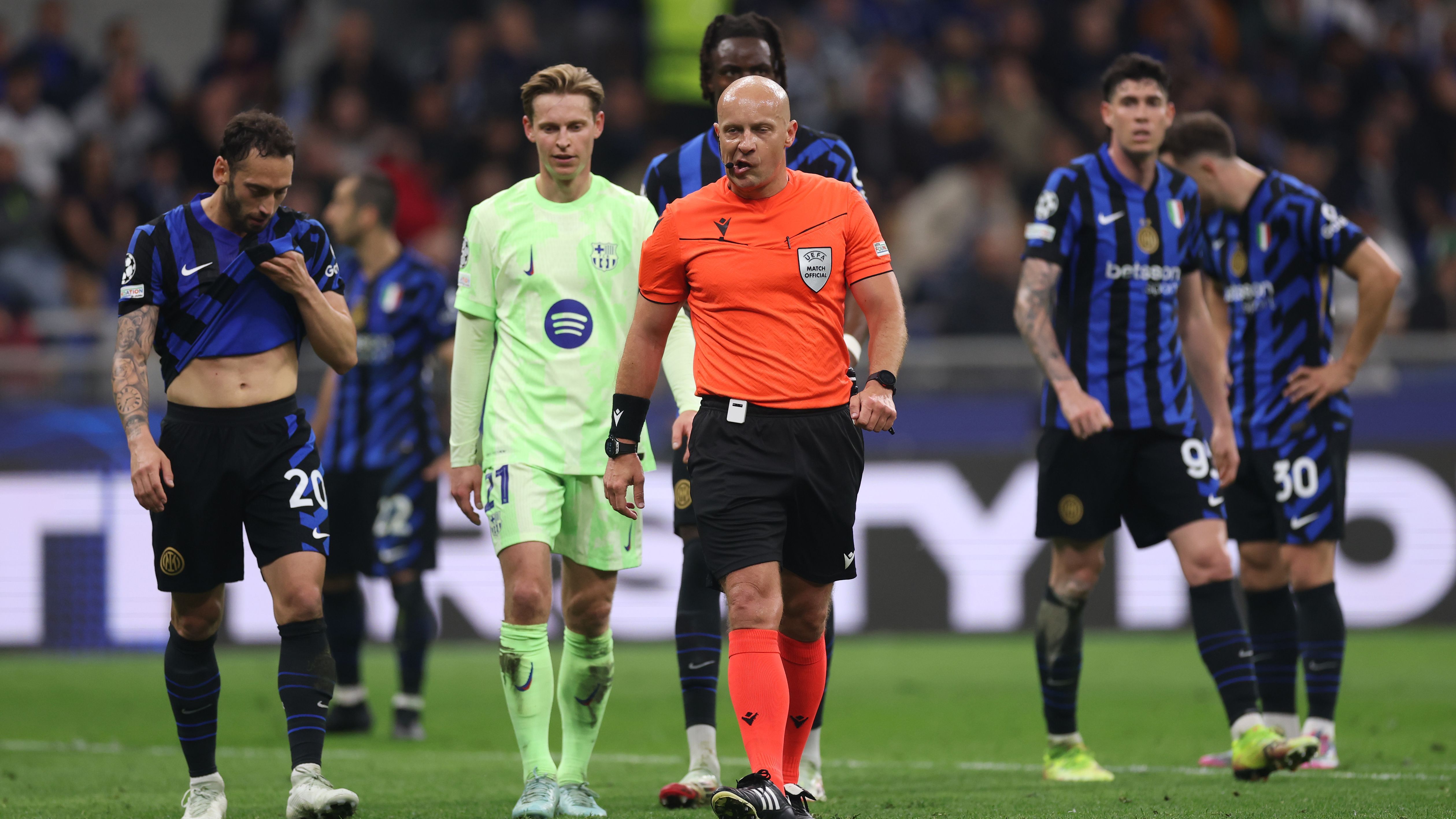 FC Internazionale Milano v FC Barcelona - UEFA Champions League 2024/25 Semi Final Second Leg