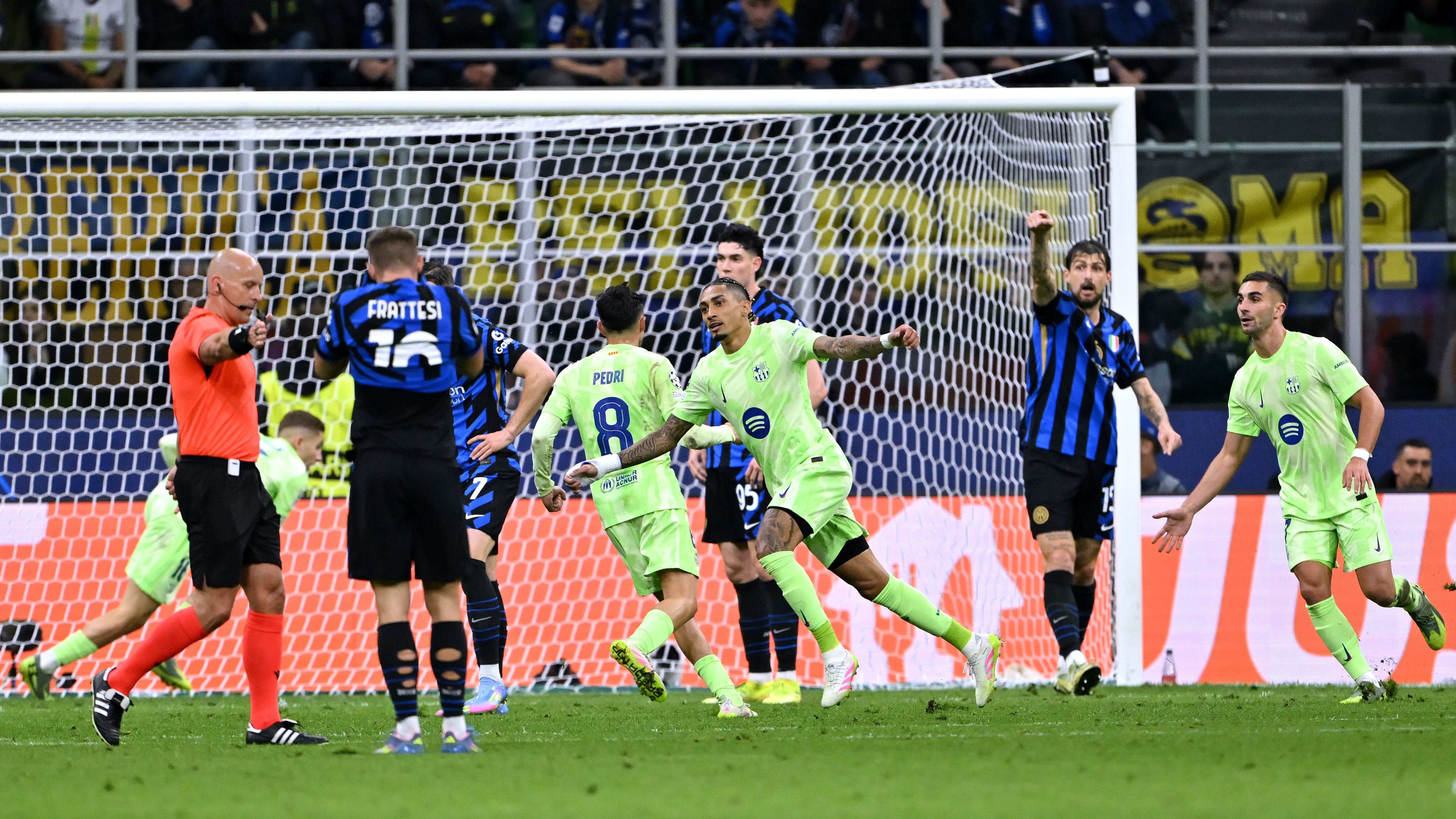 FC Internazionale Milano v FC Barcelona - UEFA Champions League 2024/25 Semi Final Second Leg
