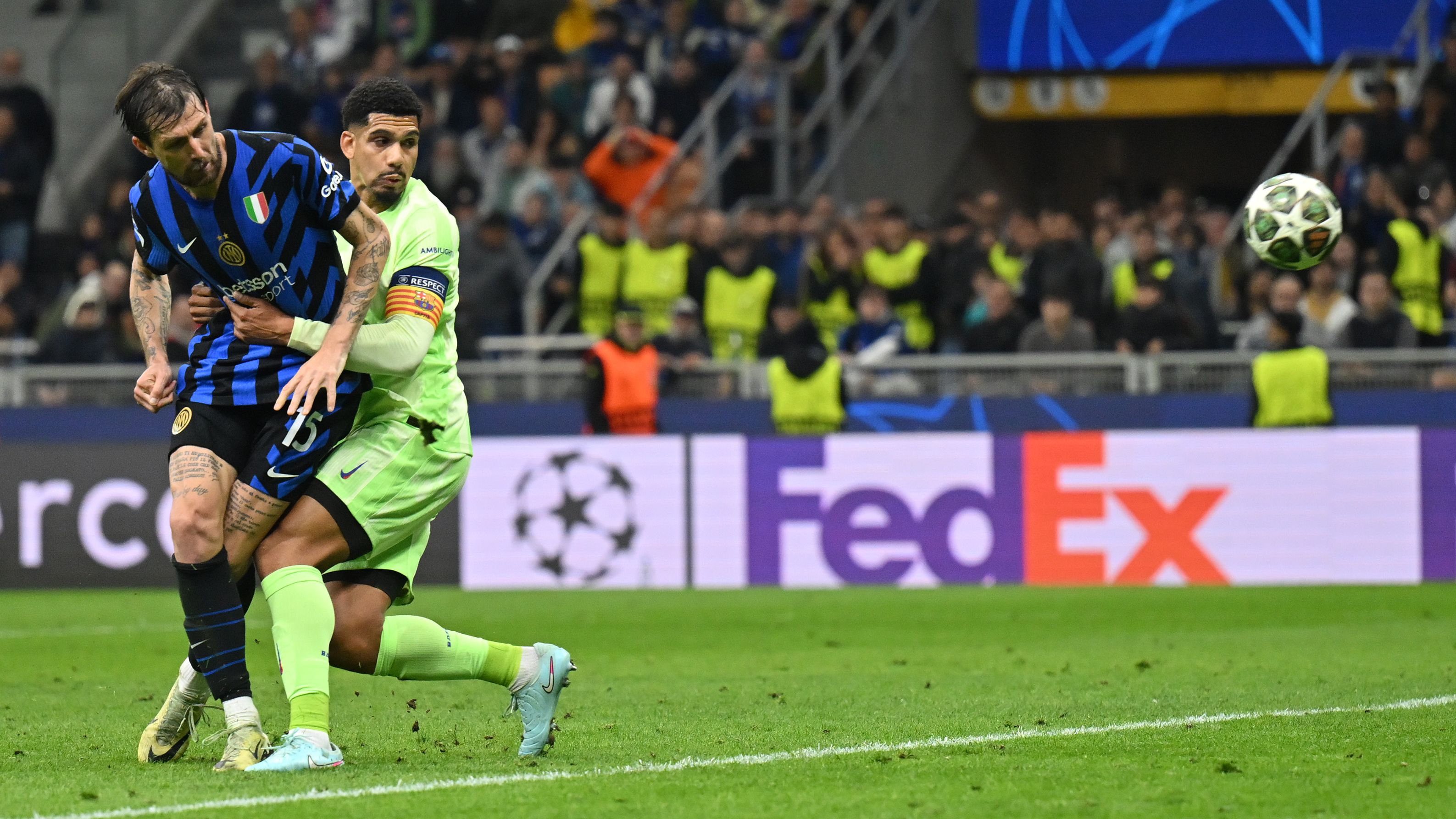 FC Internazionale Milano v FC Barcelona - UEFA Champions League 2024/25 Semi Final Second Leg