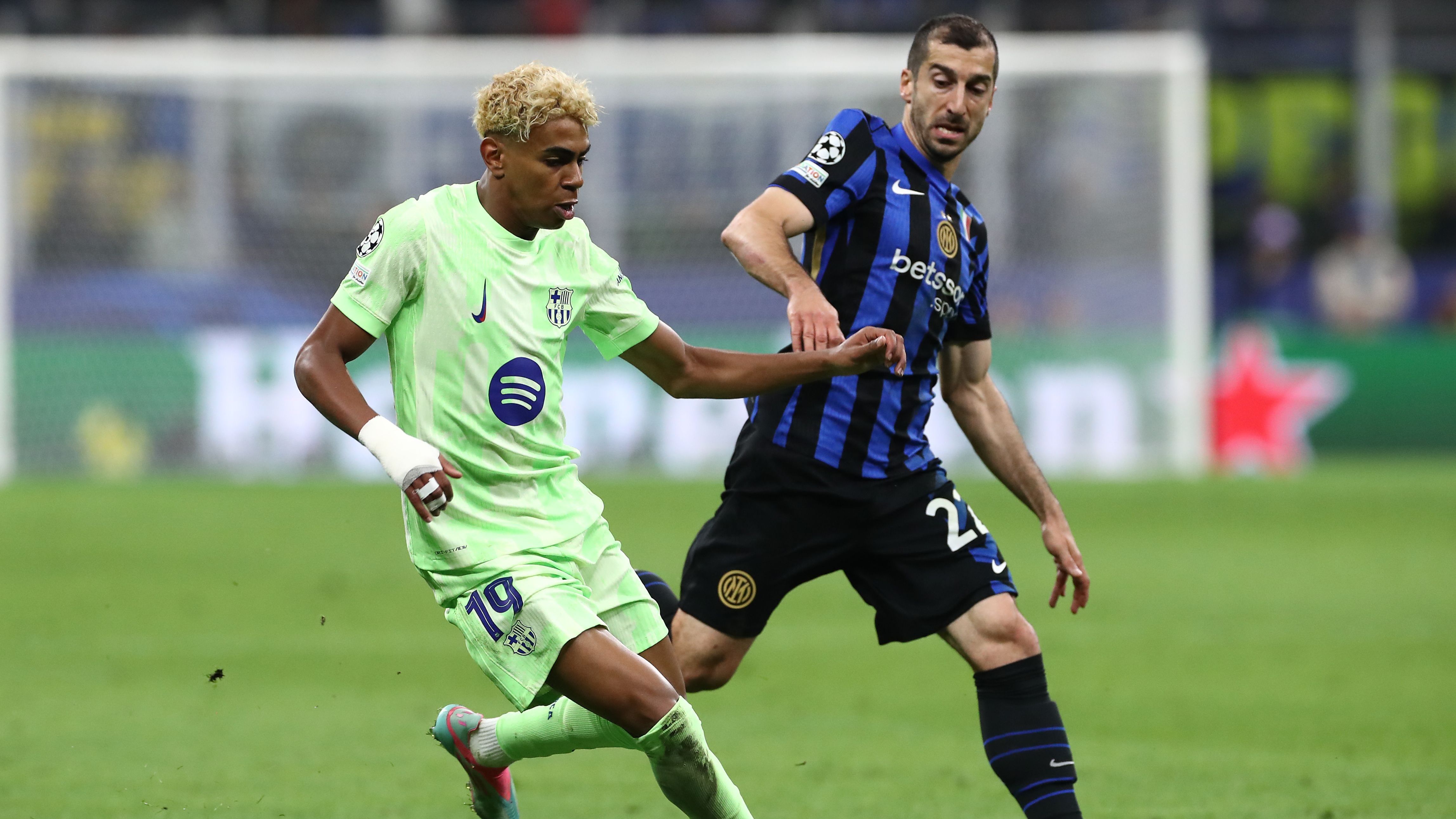 FC Internazionale Milano v FC Barcelona - UEFA Champions League 2024/25 Semi Final Second Leg