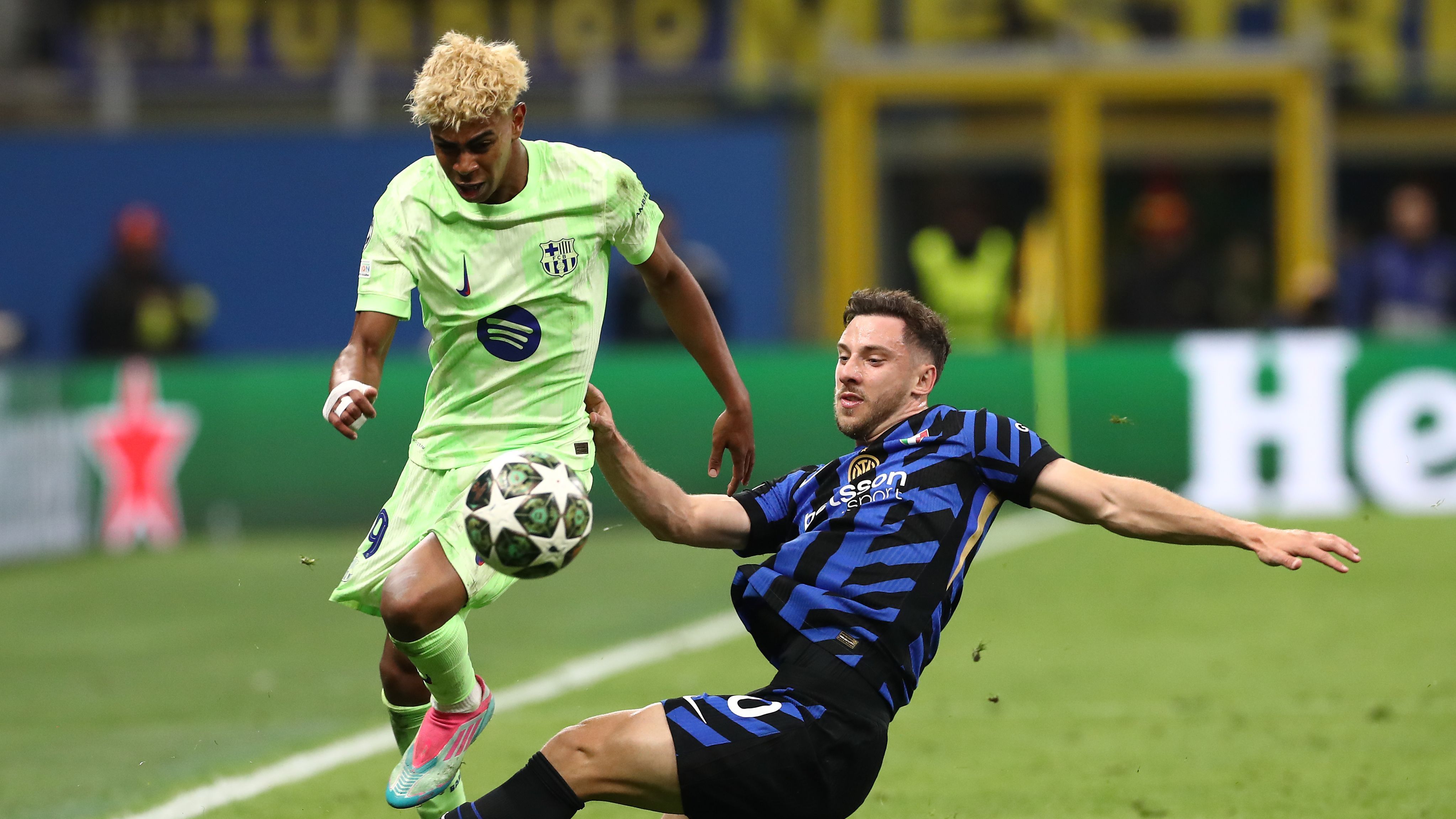 FC Internazionale Milano v FC Barcelona - UEFA Champions League 2024/25 Semi Final Second Leg