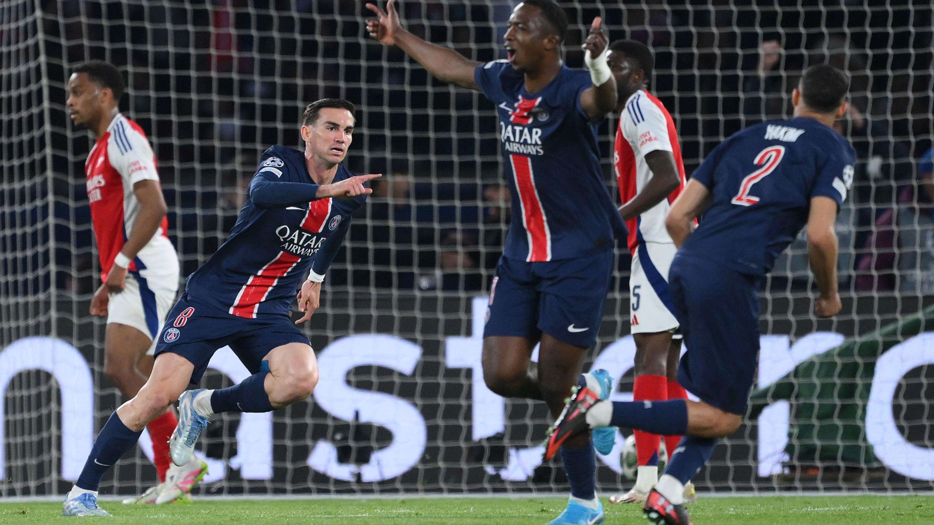 Paris Saint-Germain v Arsenal FC - UEFA Champions League 2024/25 Semi Final Second Leg