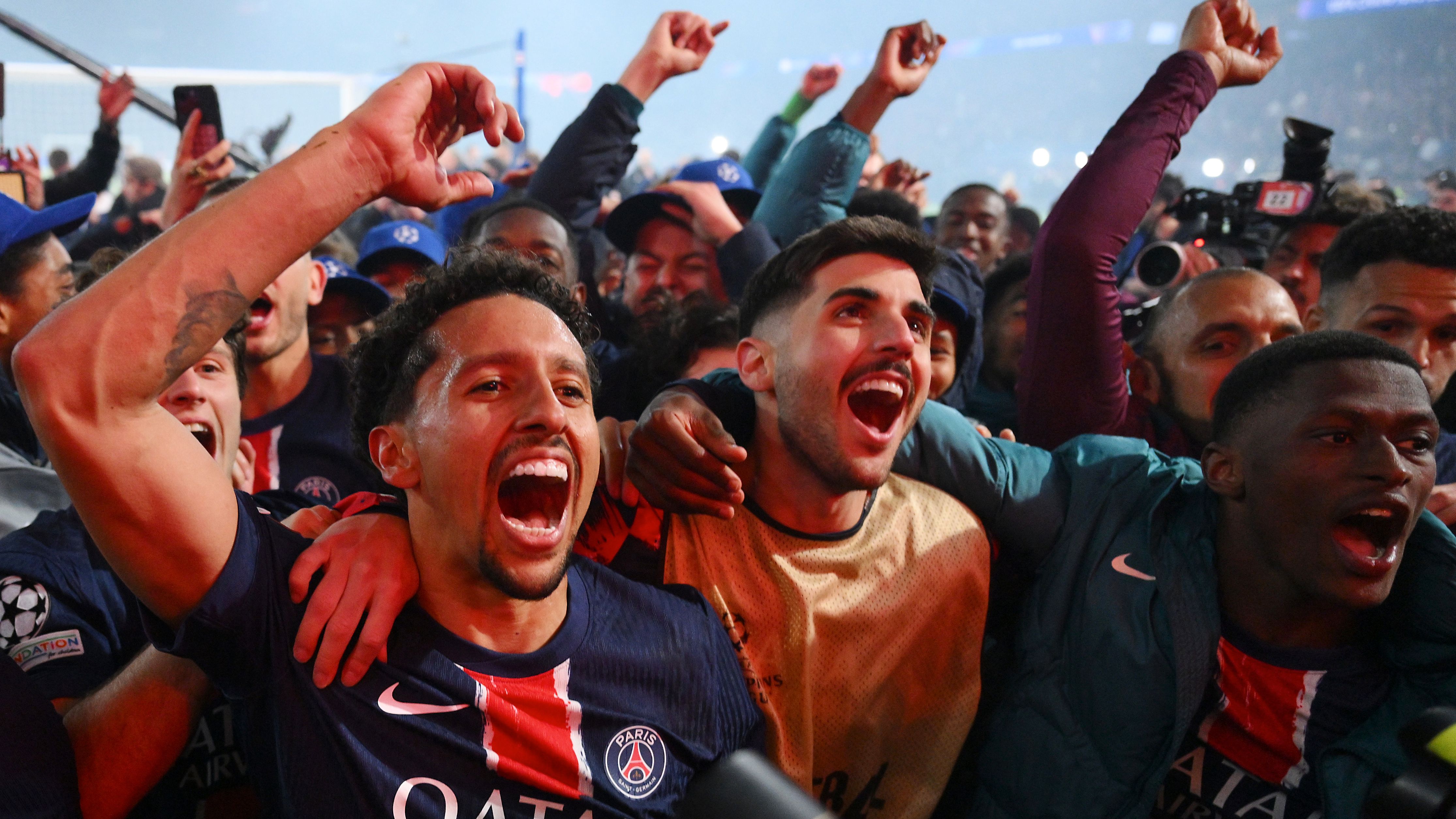 Paris Saint-Germain v Arsenal FC - UEFA Champions League 2024/25 Semi Final Second Leg