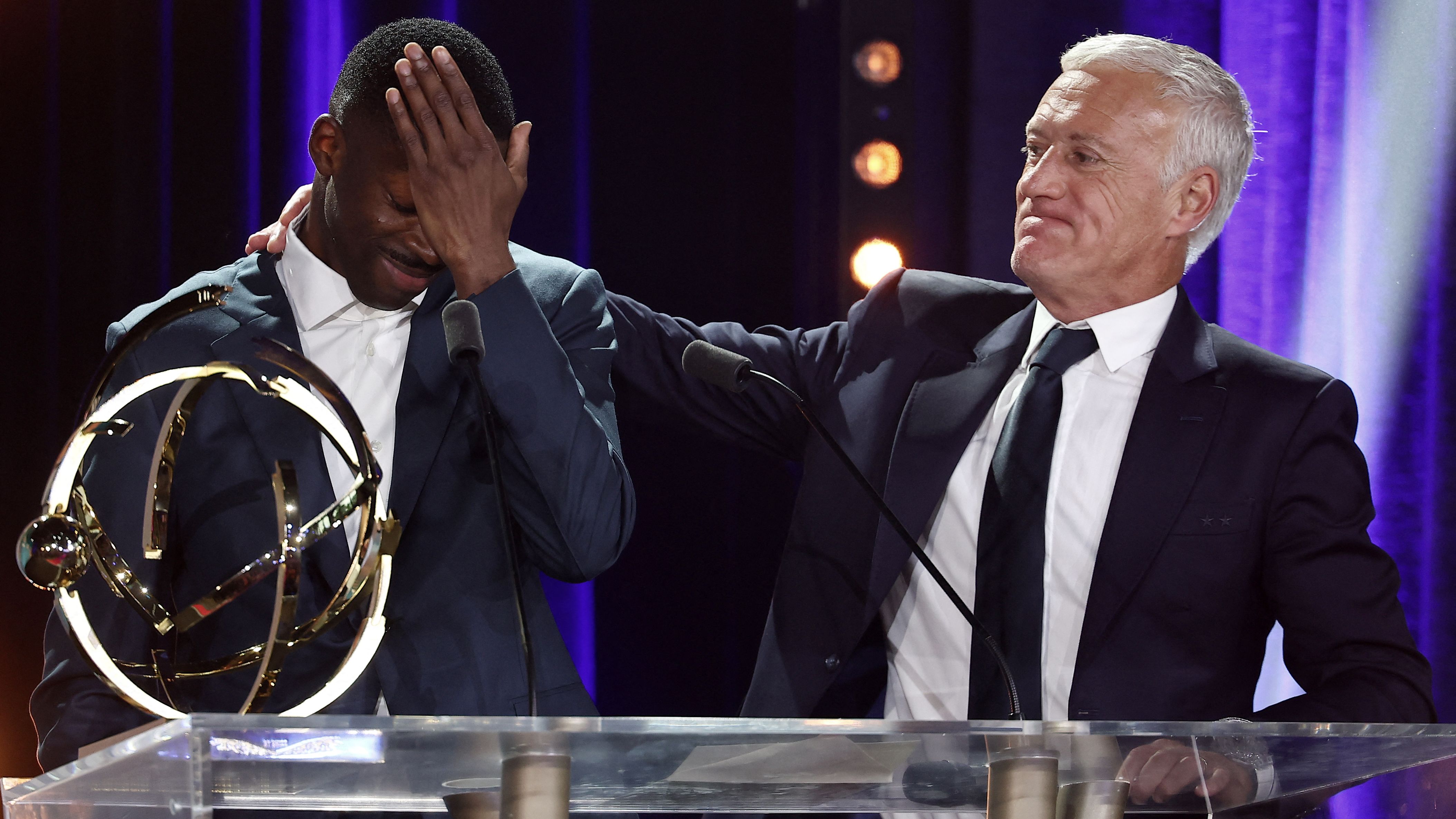 TOPSHOT-FBL-FRA-UNFP-AWARDS