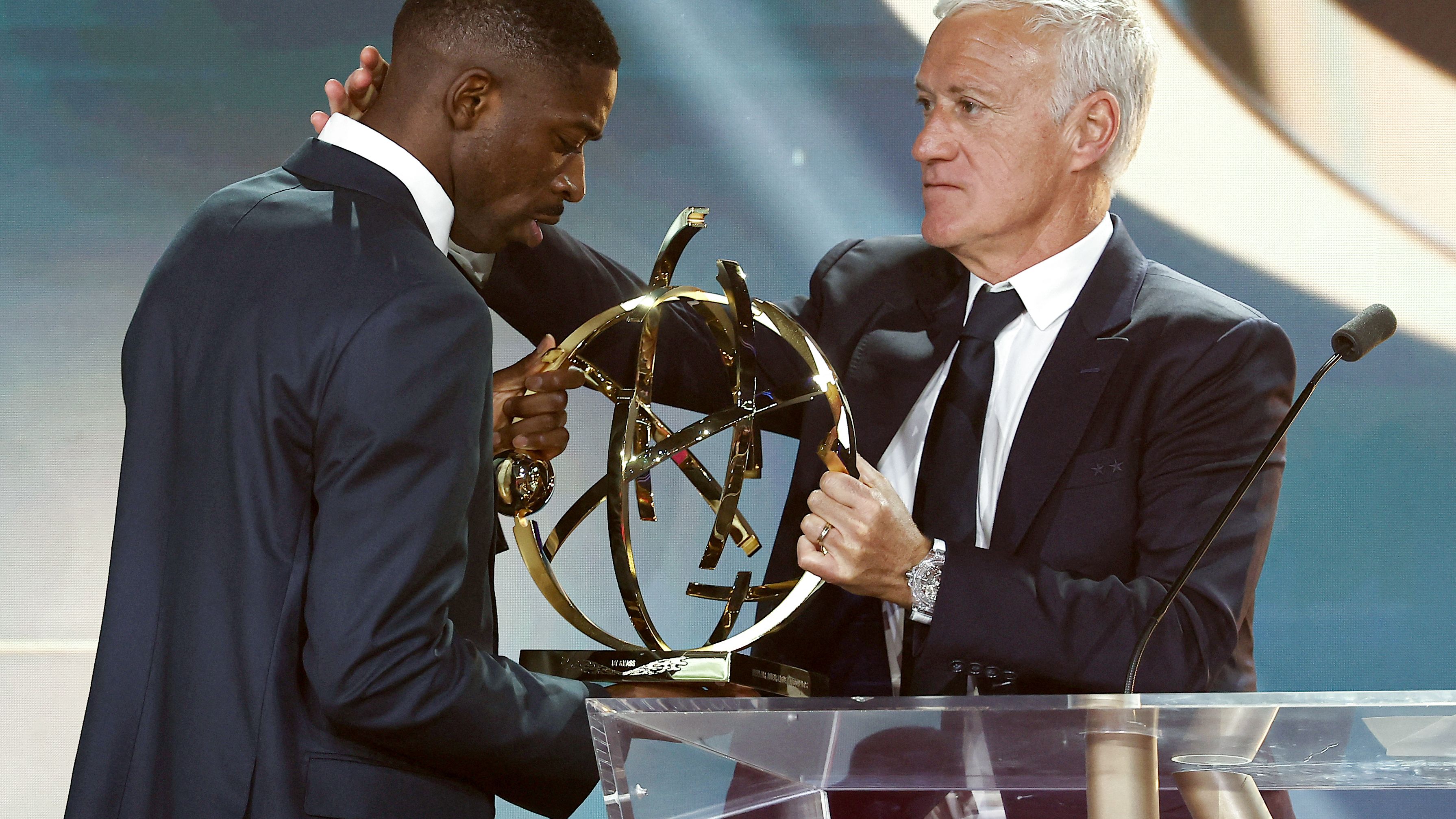 L’échange hilarant entre Deschamps et Dembélé aux Trophées UNFP : "Je vais te…"