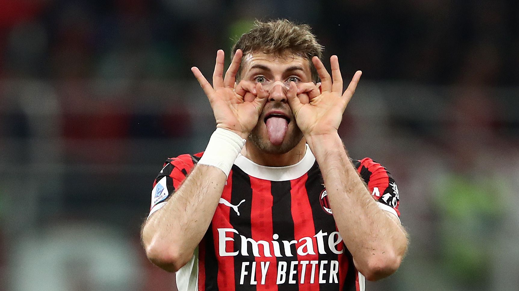 ‘We trust him, but we’re seeking another striker’ - AC Milan director says club wants competition for Mexico's Santiago Giménez | Goal.com UK