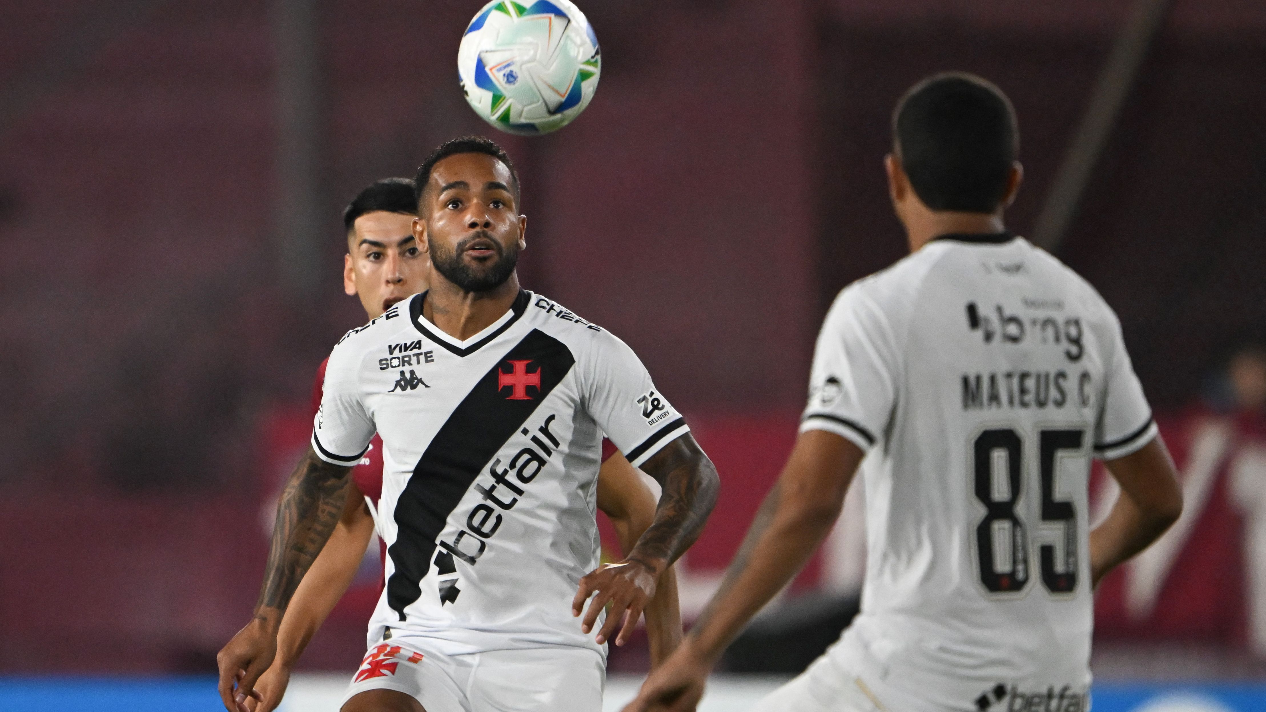 FBL-SUDAMERICANA-LANUS-VASCO