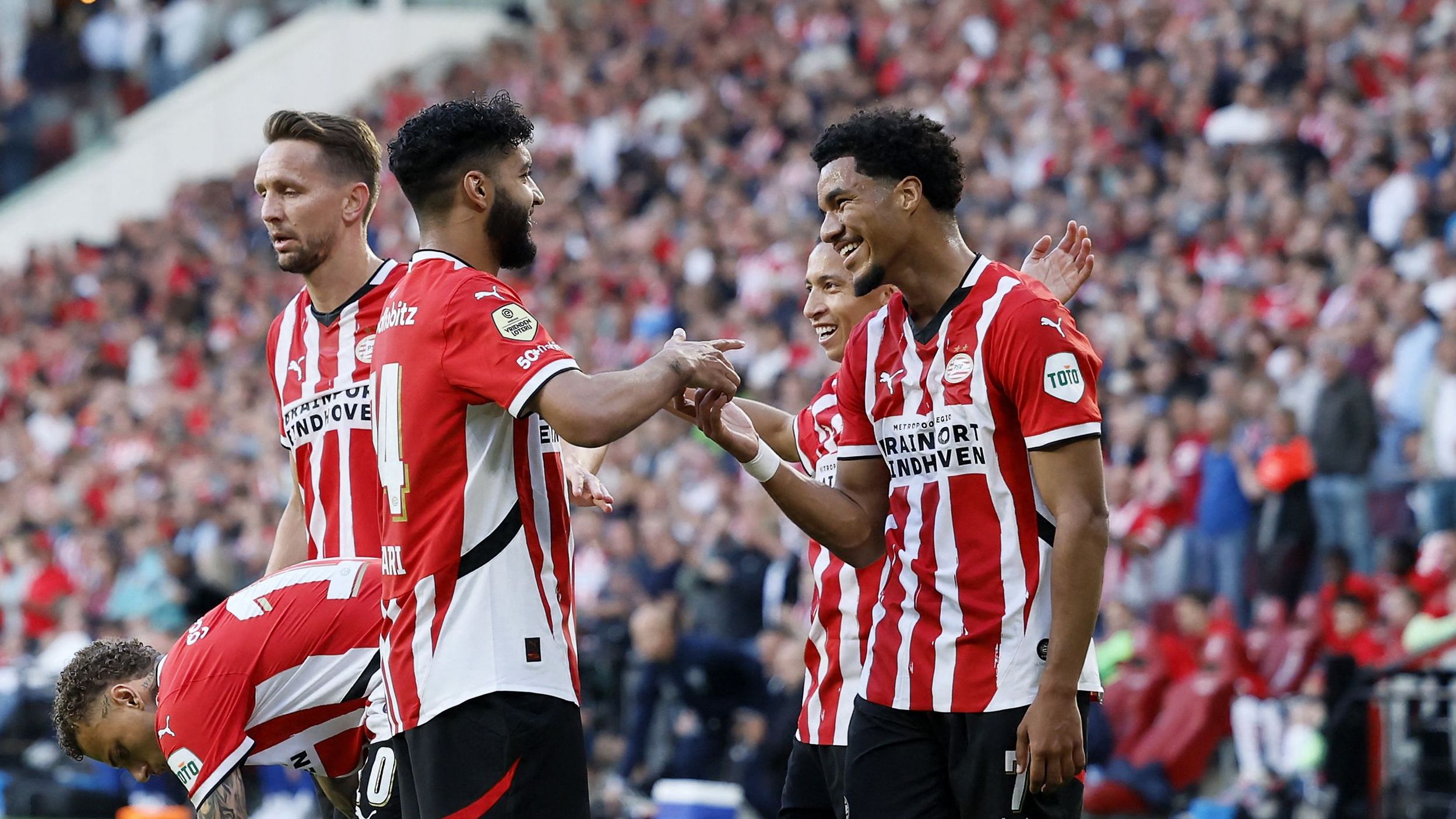 FBL-NED-EREDIVISIE-PSV-HERACLES