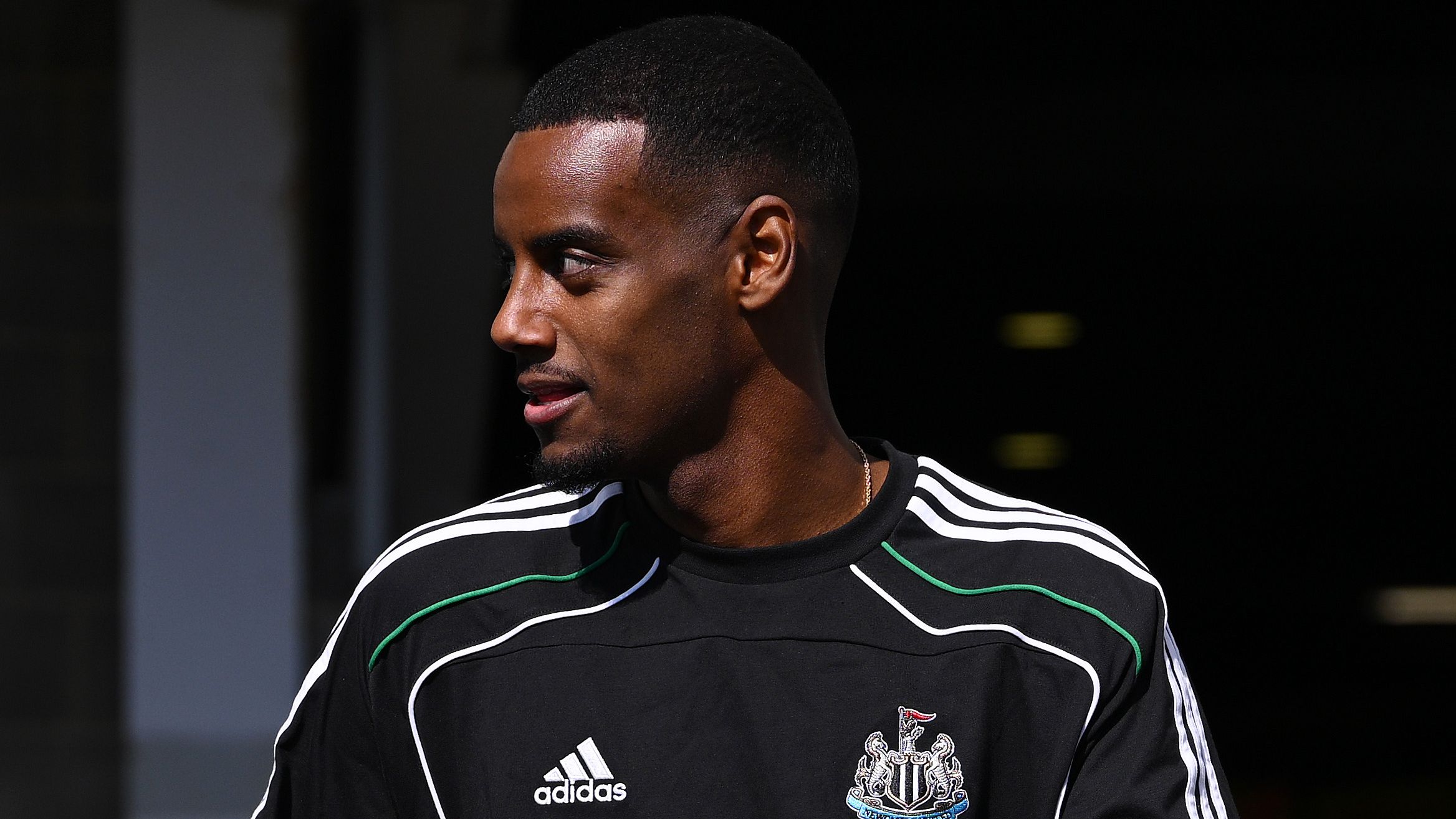 Where's Alexander Isak?! Newcastle hitman's absence against transfer suitors Arsenal explained  | Goal.com UK