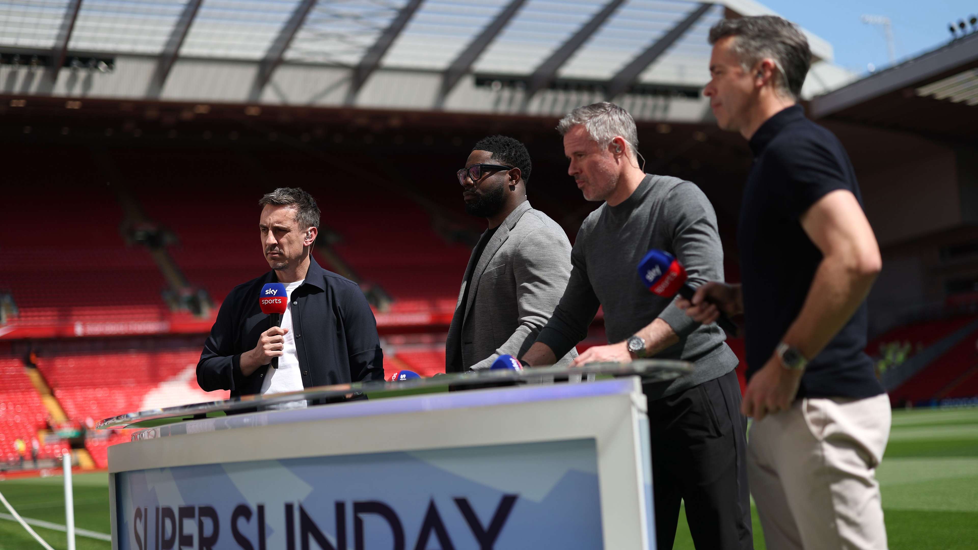 GettyImages-2214514645 Premier League fans to be given inside access to training sessions as part of TV coverage revamp with players and staff set to be mic'd up in 2025-26