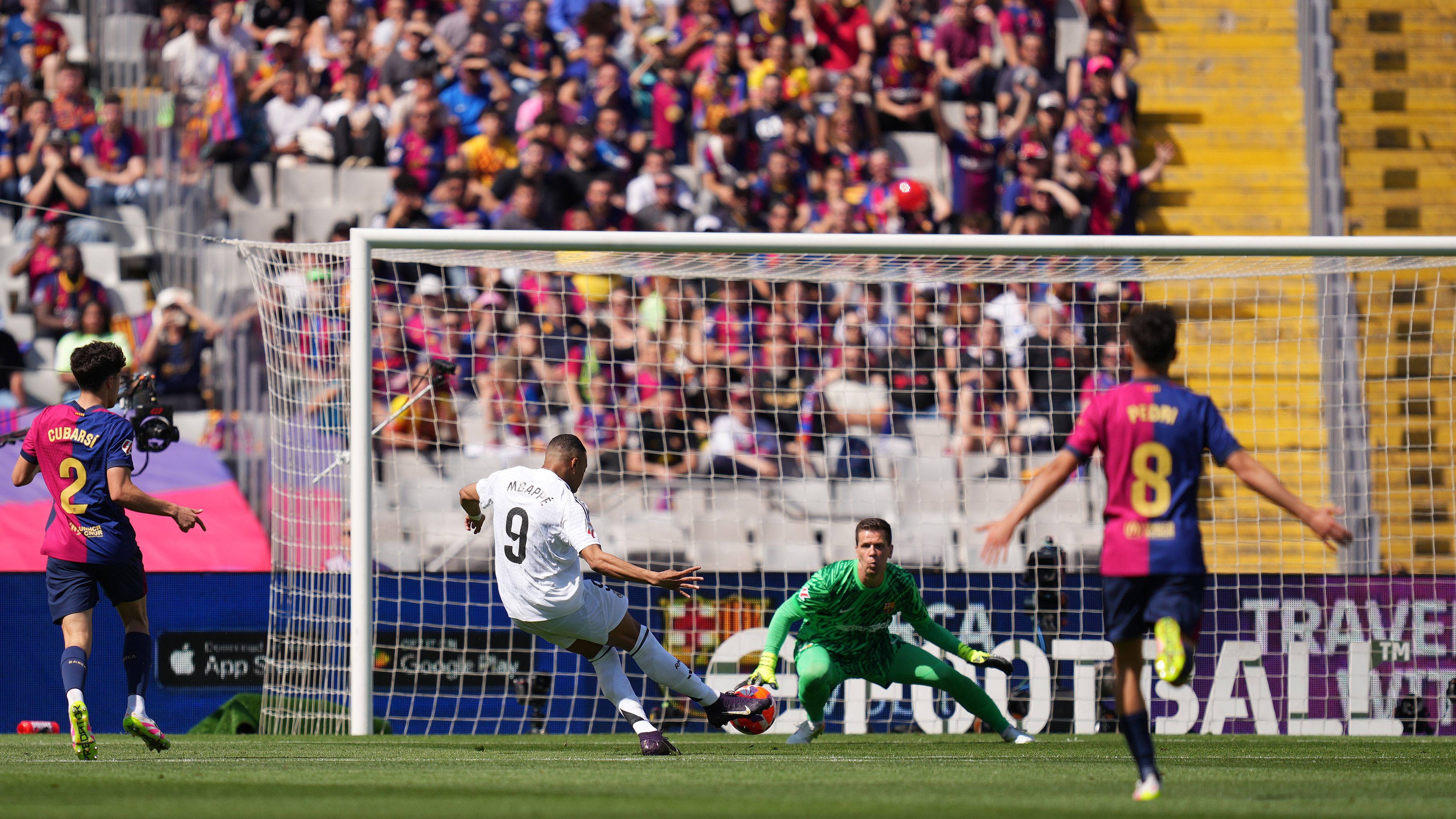 FC Barcelona v Real Madrid CF - La Liga EA Sports