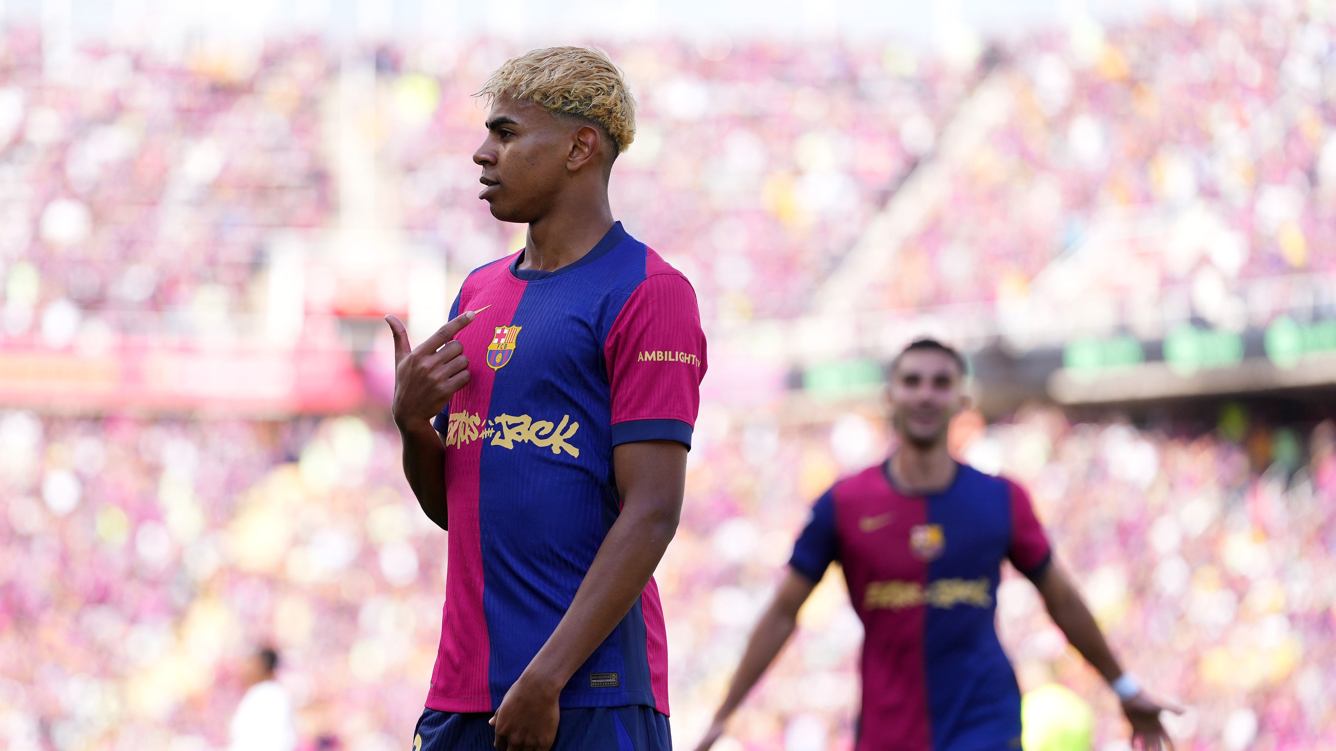VIDEO: Lamine Yamal's shirt number sends fans crazy as