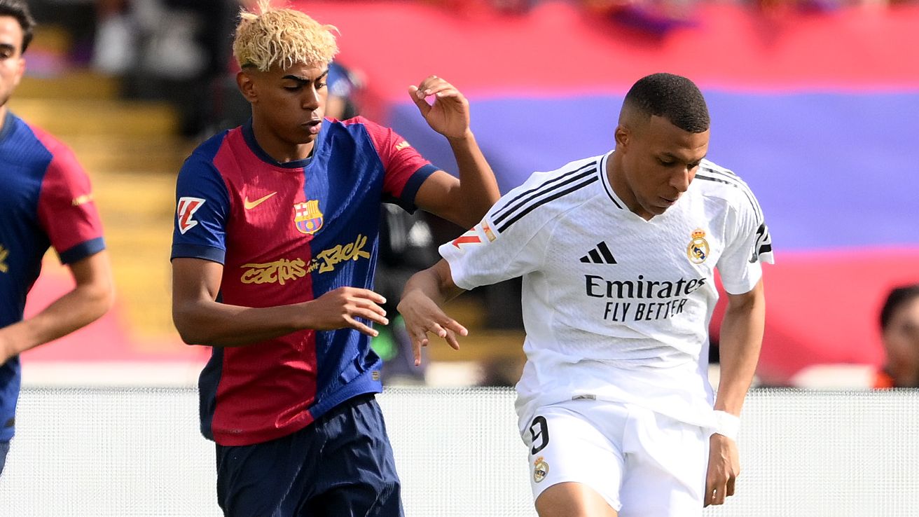 FC Barcelona v Real Madrid CF - La Liga EA Sports