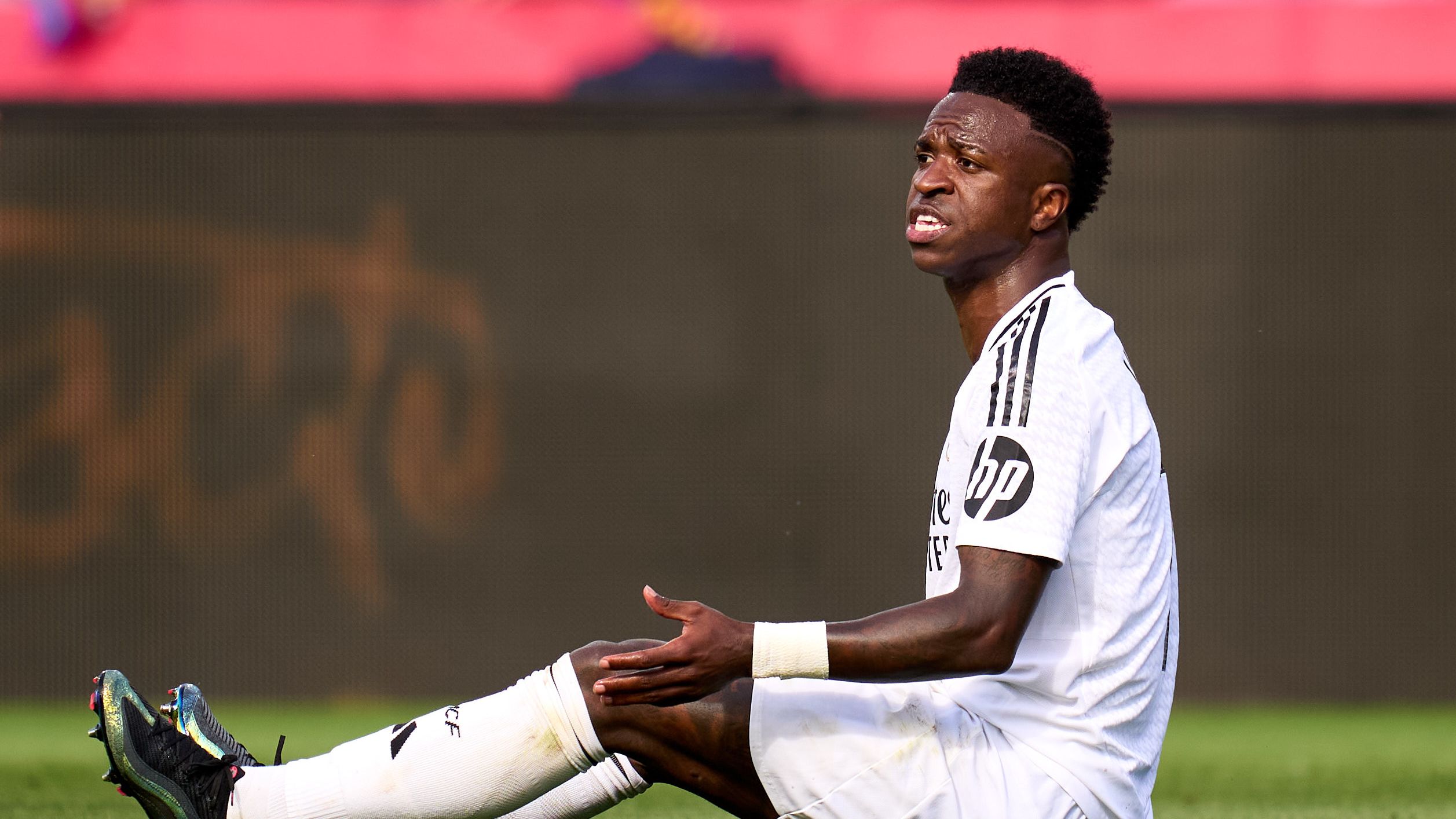 Real Madrid sweat on untimely Vinicius Jr injury as La Liga title hopes hang by a thread after damaging Clasico defeat | Goal.com UK