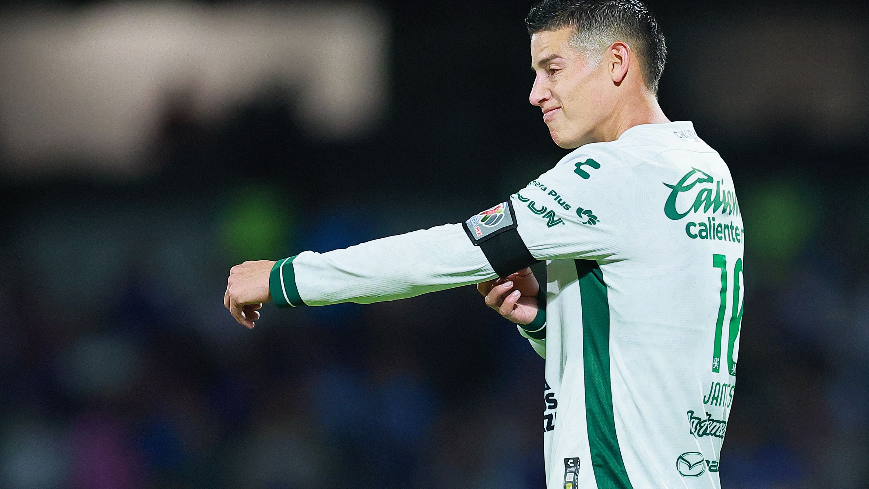 'Under contract' - León coach Eduardo Berizzo says Colombian James Rodríguez 'most likely continue with the club' after quarterfinal elimination | Goal.com UK