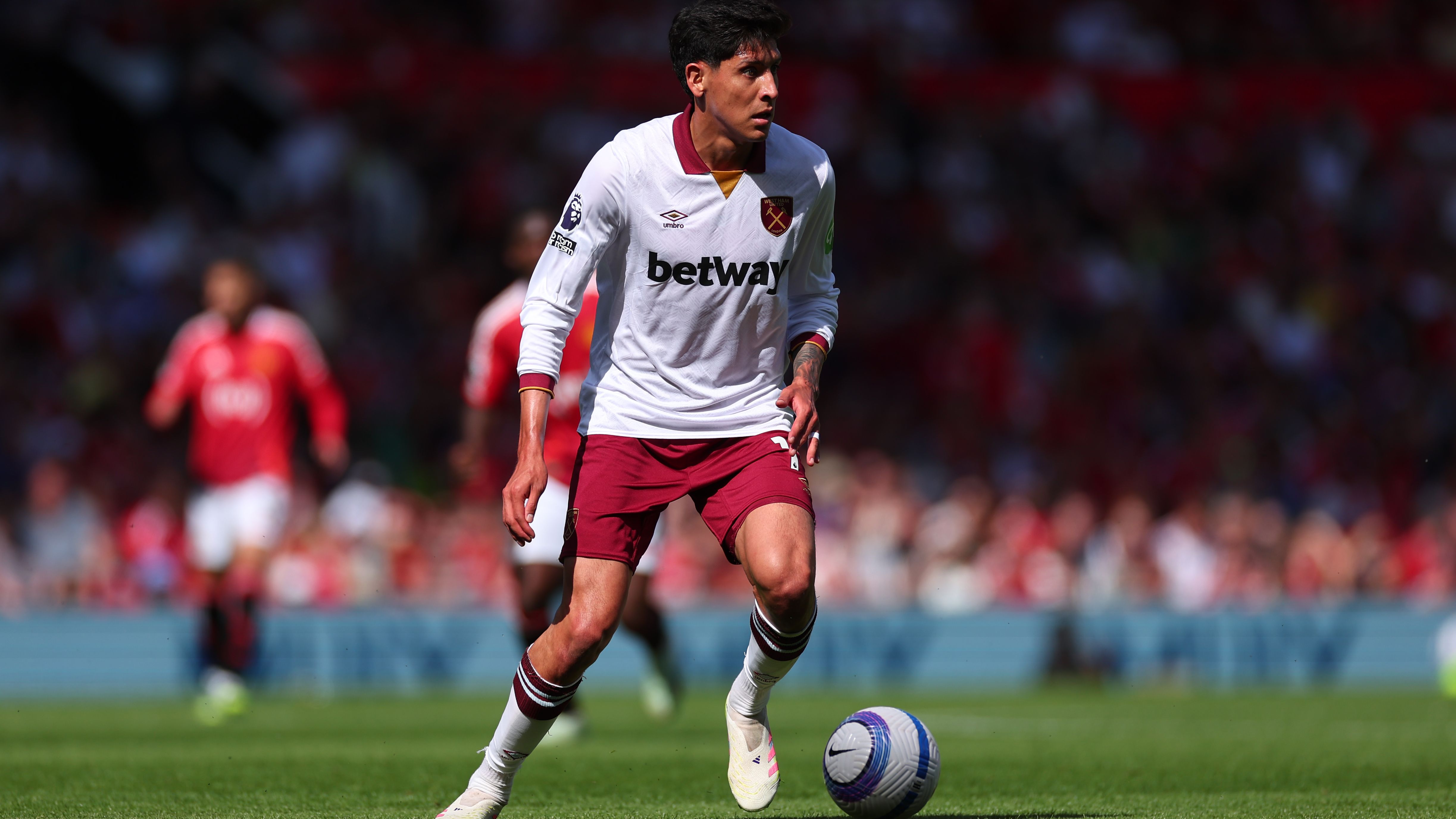 ‘I feel very happy at this club’ – Mexico's Edson Álvarez addresses West Ham exit rumors | Goal.com UK