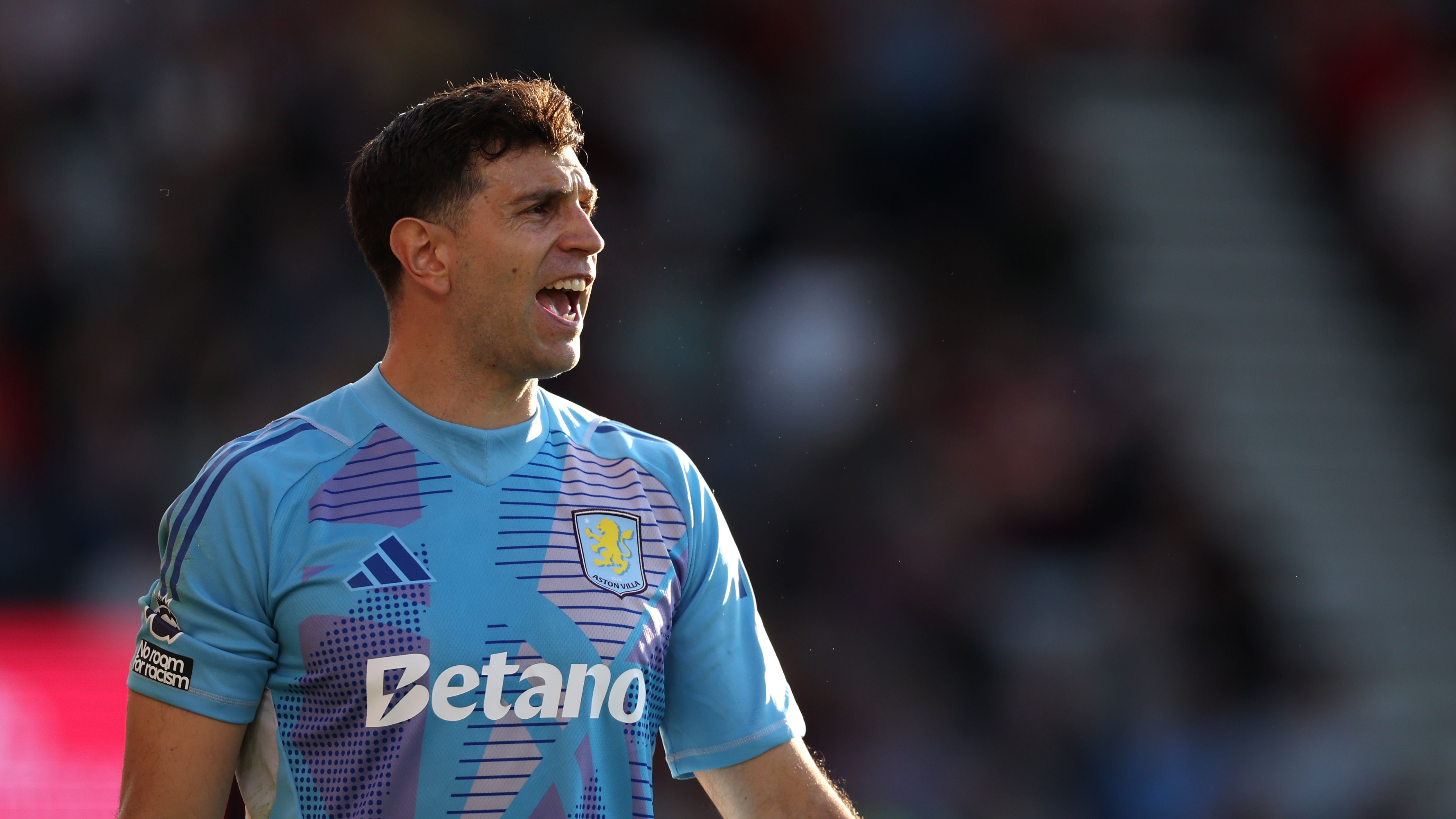 Emi Martinez to make stunning Arsenal return? Gunners consider reunion with Argentine World Cup winner amid uncertainty over David Raya's future | Goal.com UK