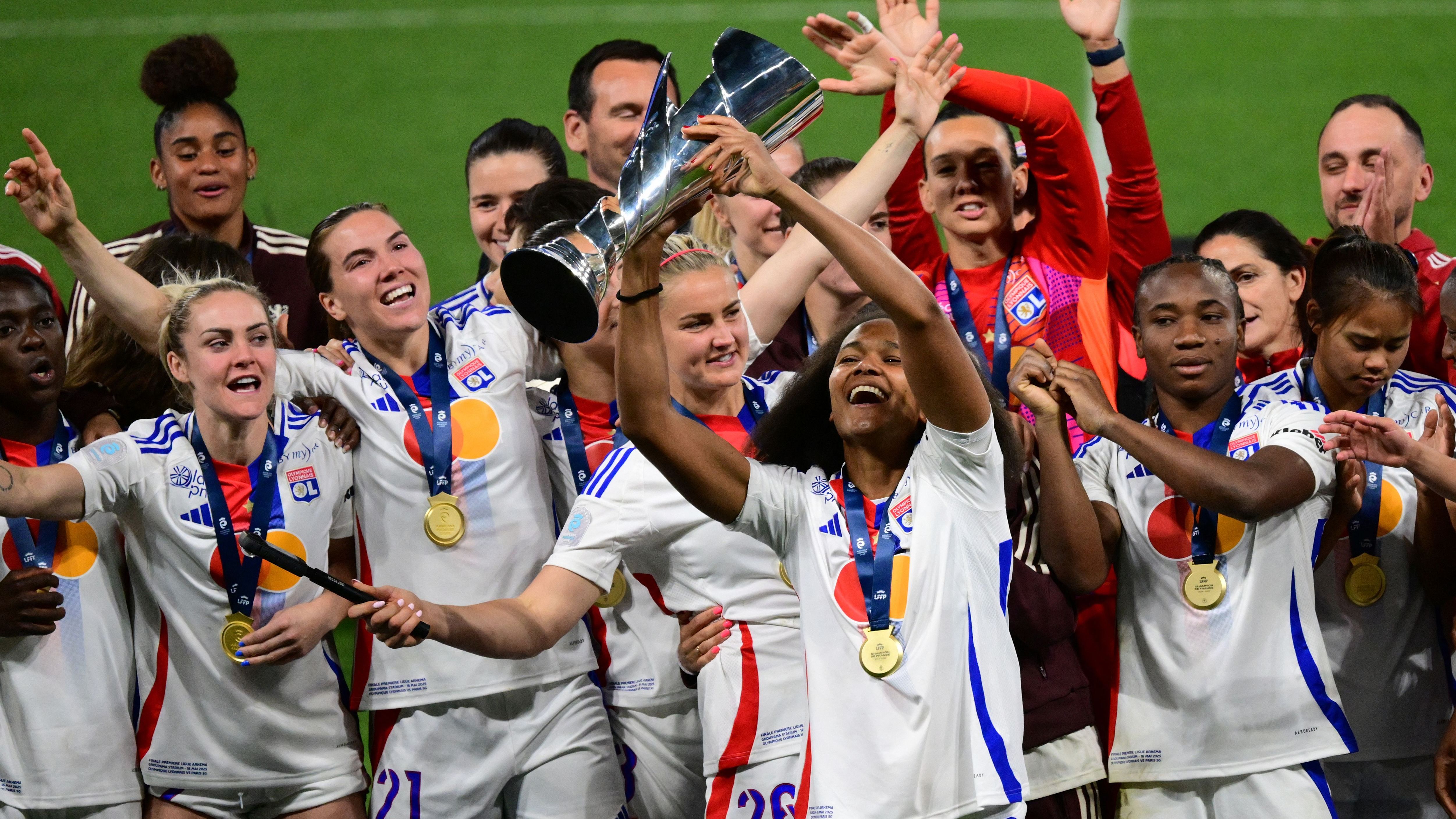 FBL-FRA-WOMEN-D1-LYON-PSG