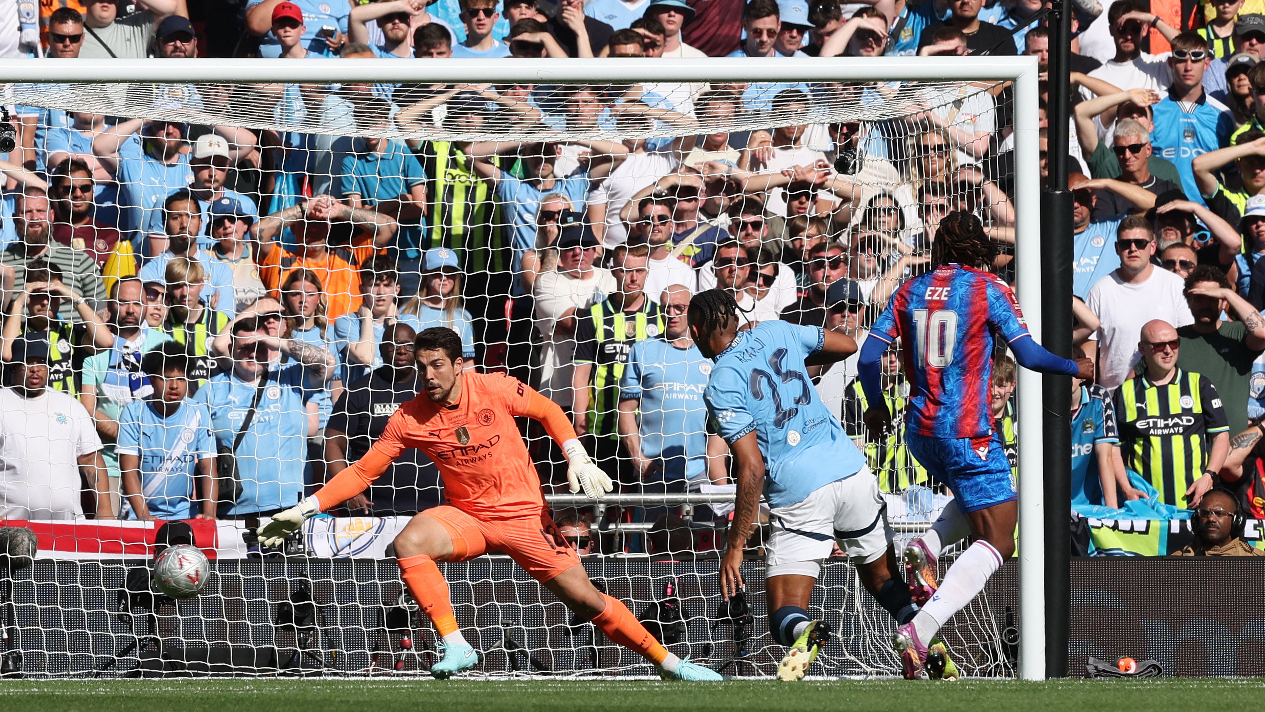 FBL-ENG-FACUP-CRYSTAL PALACE-MAN CITY