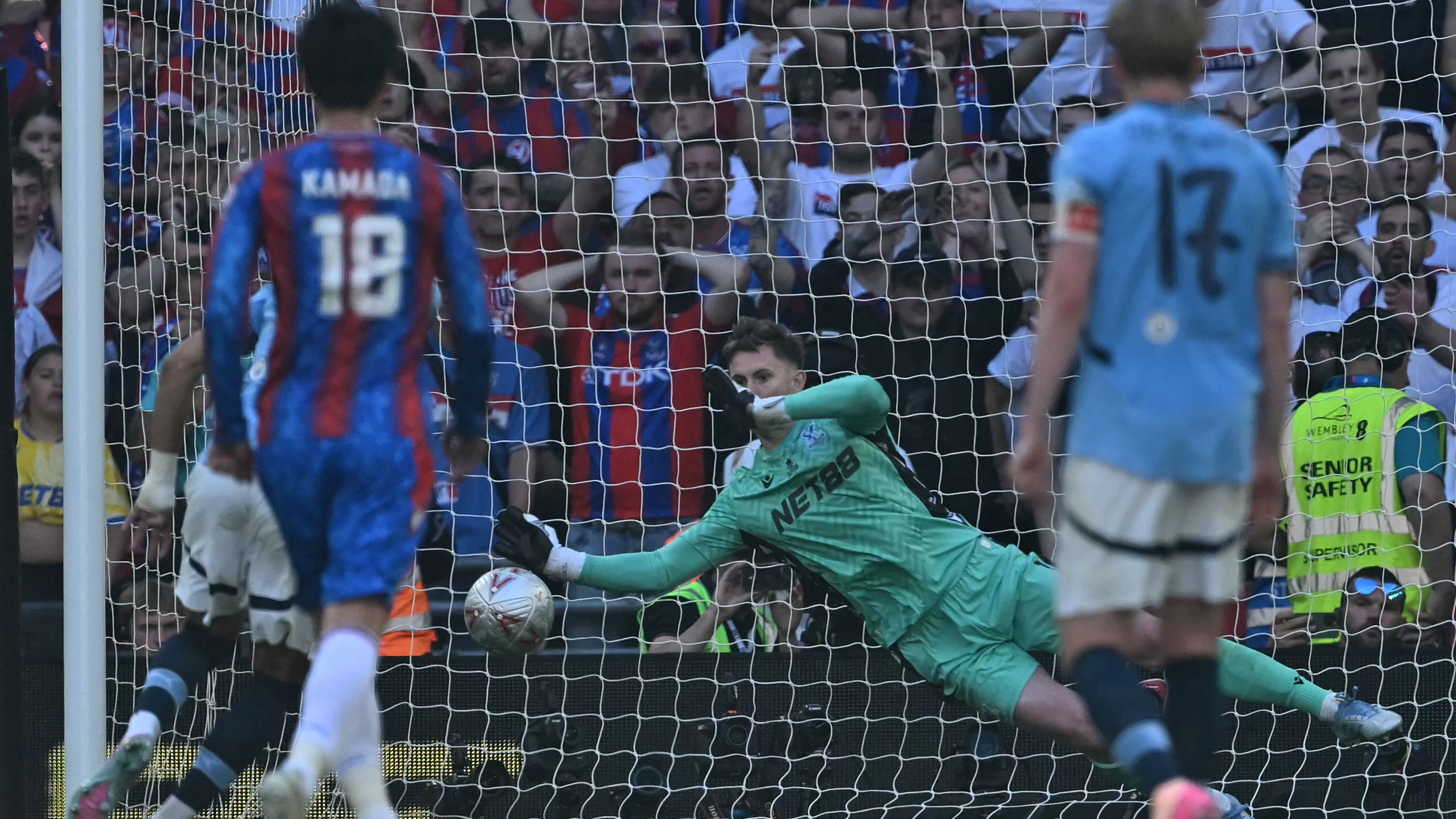 FBL-ENG-FACUP-CRYSTAL PALACE-MAN CITY