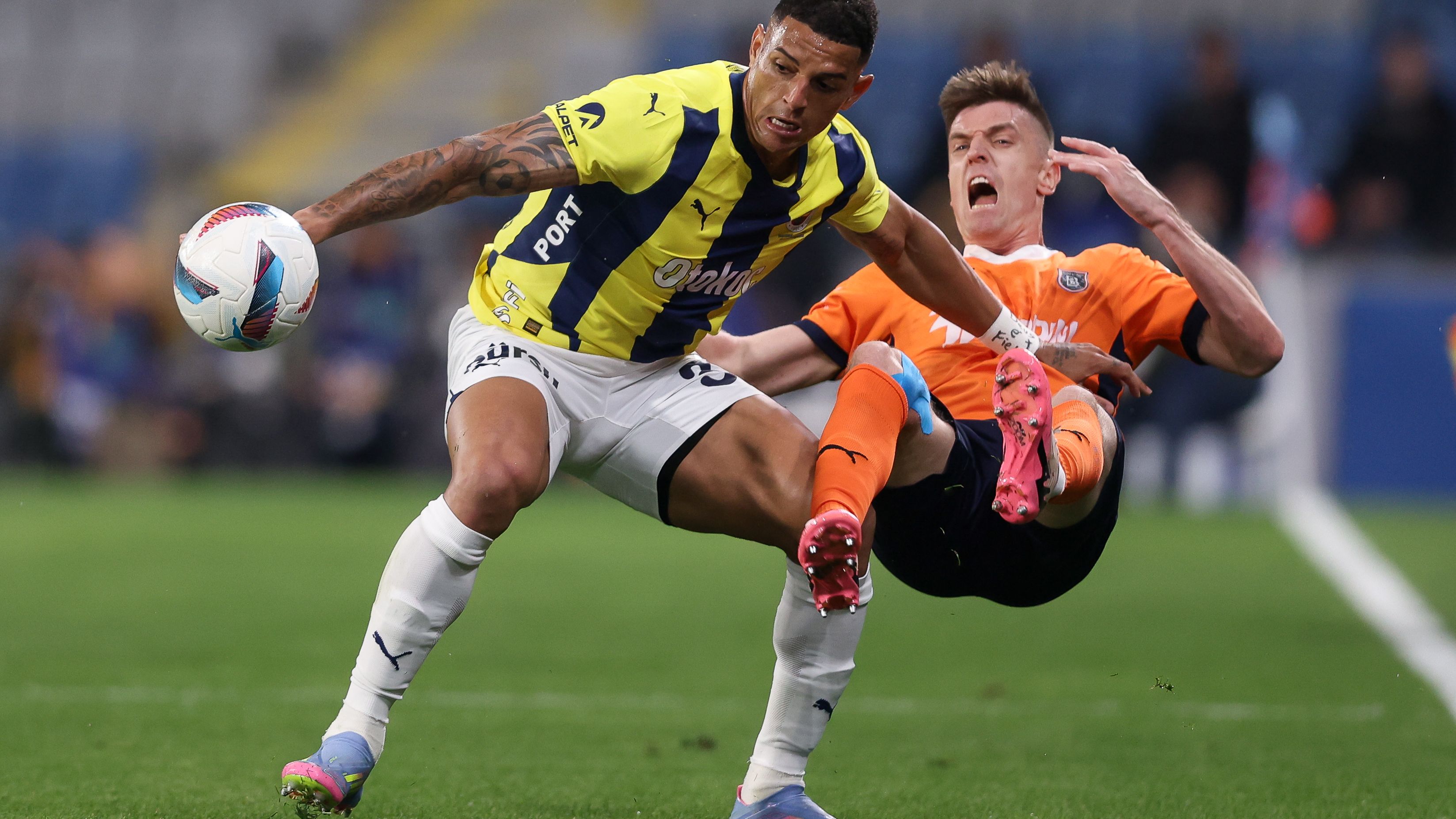 Istanbul Basaksehir v Fenerbahce - Turkish Super League