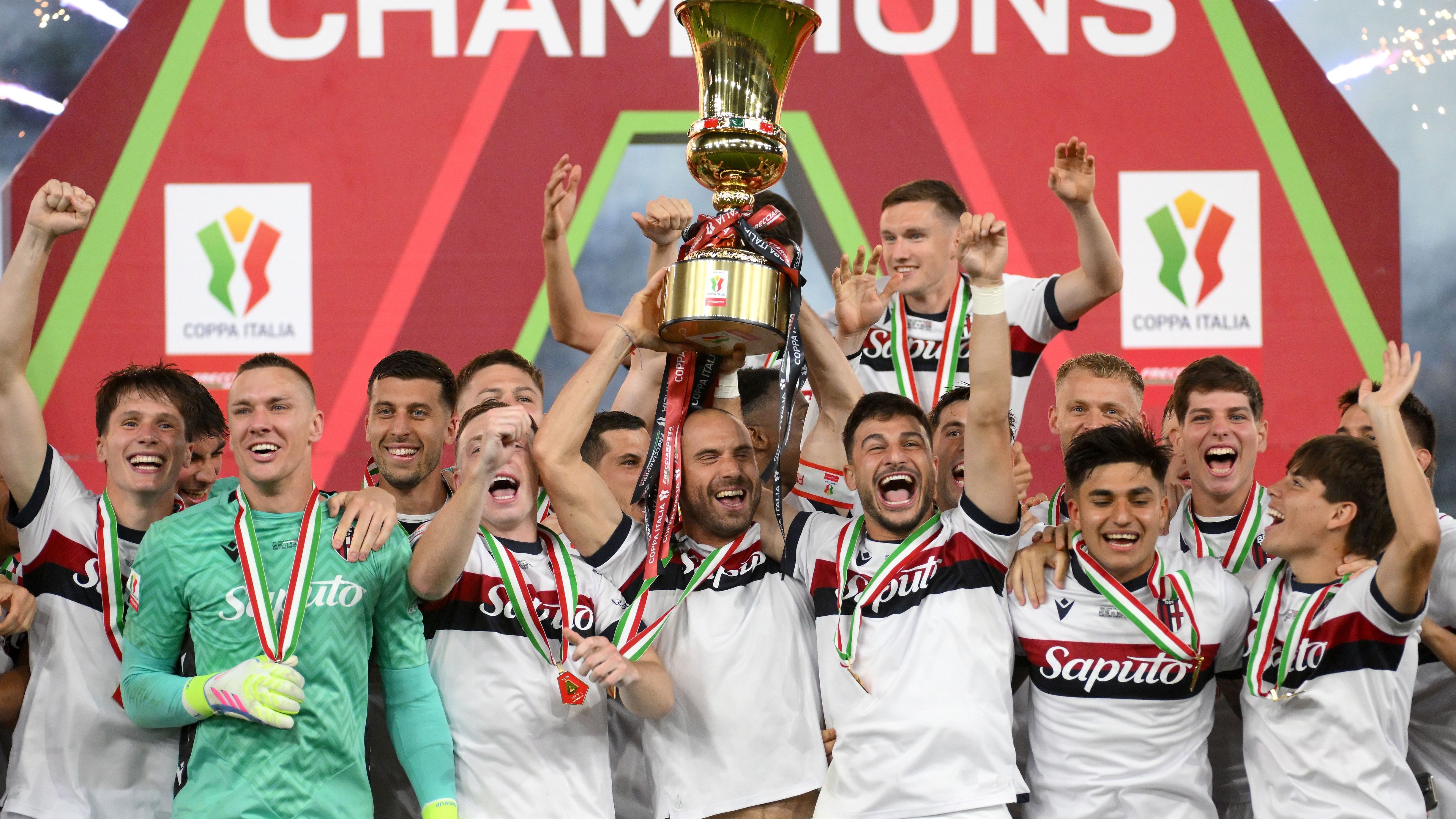AC Milan v Bologna - Coppa Italia Final