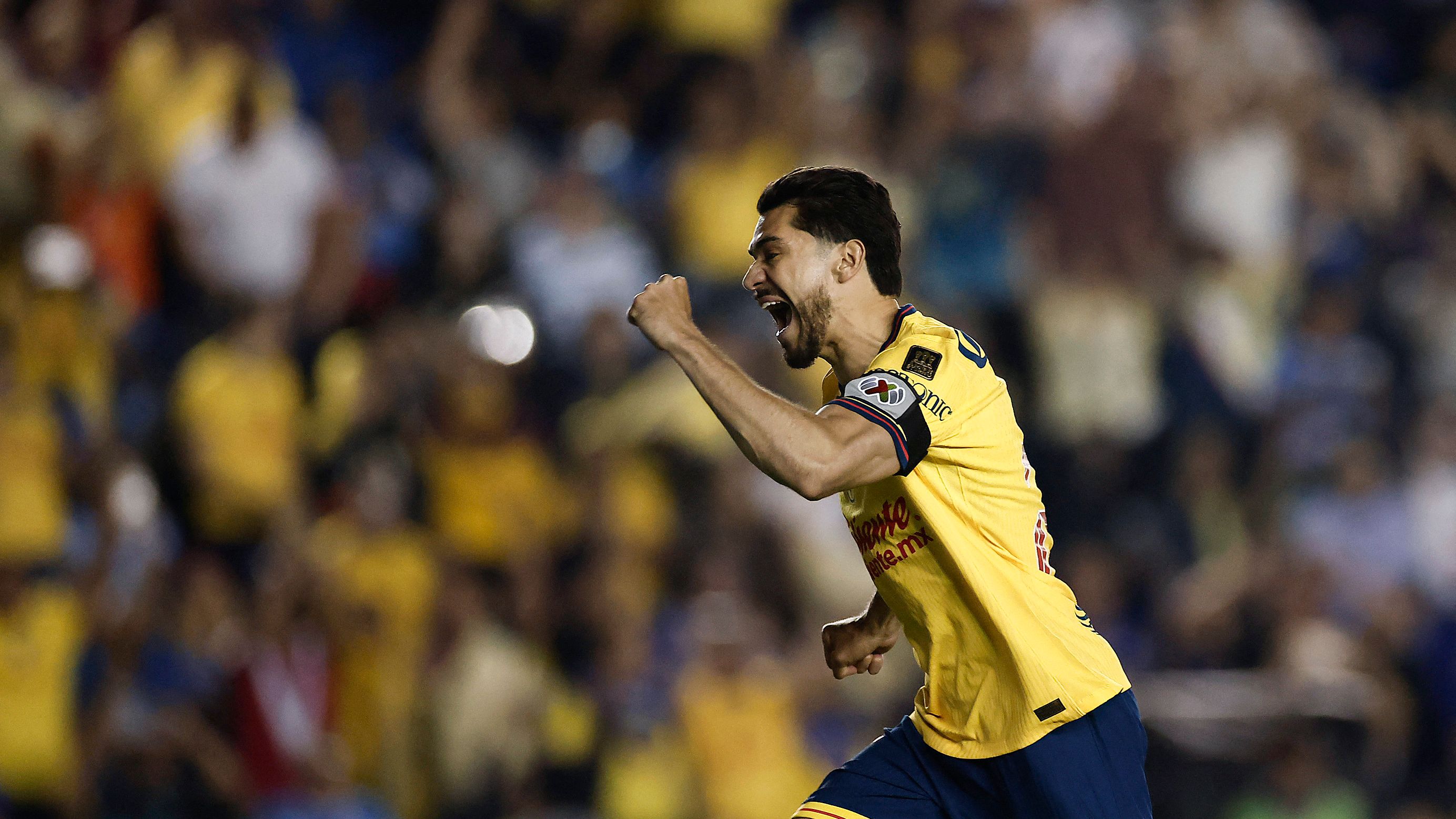 TOPSHOT-FBL-MEX-AMERICA-CRUZ AZUL