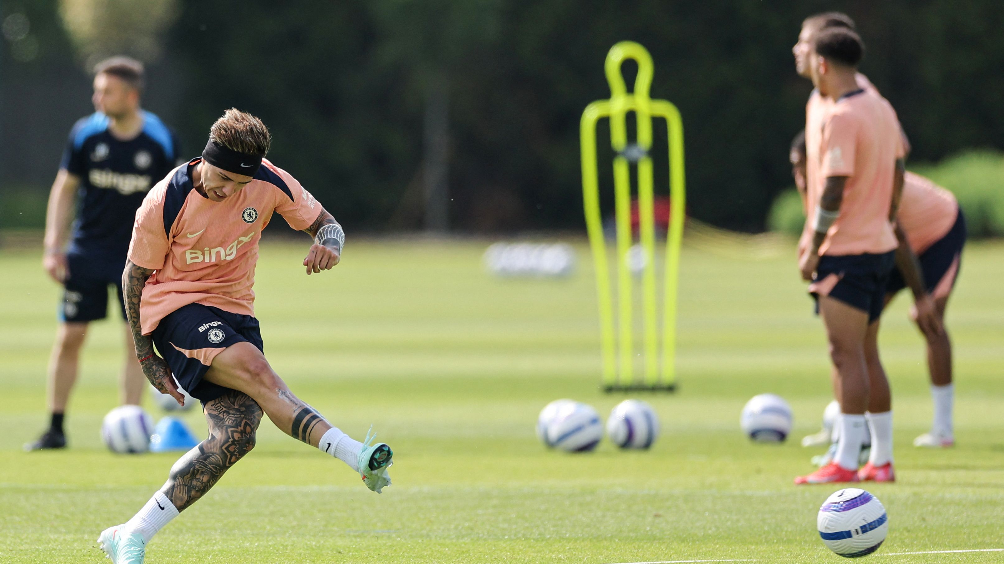 FBL-EUR-C4-CHELSEA-TRAINING