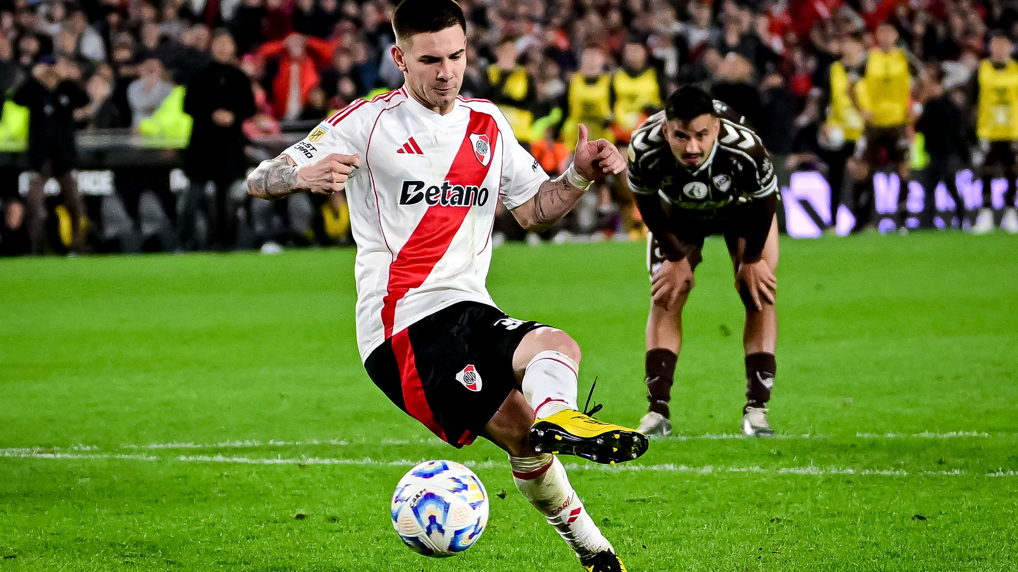 River Plate v Platense - Torneo Apertura Betano 2025: Quarterfinals