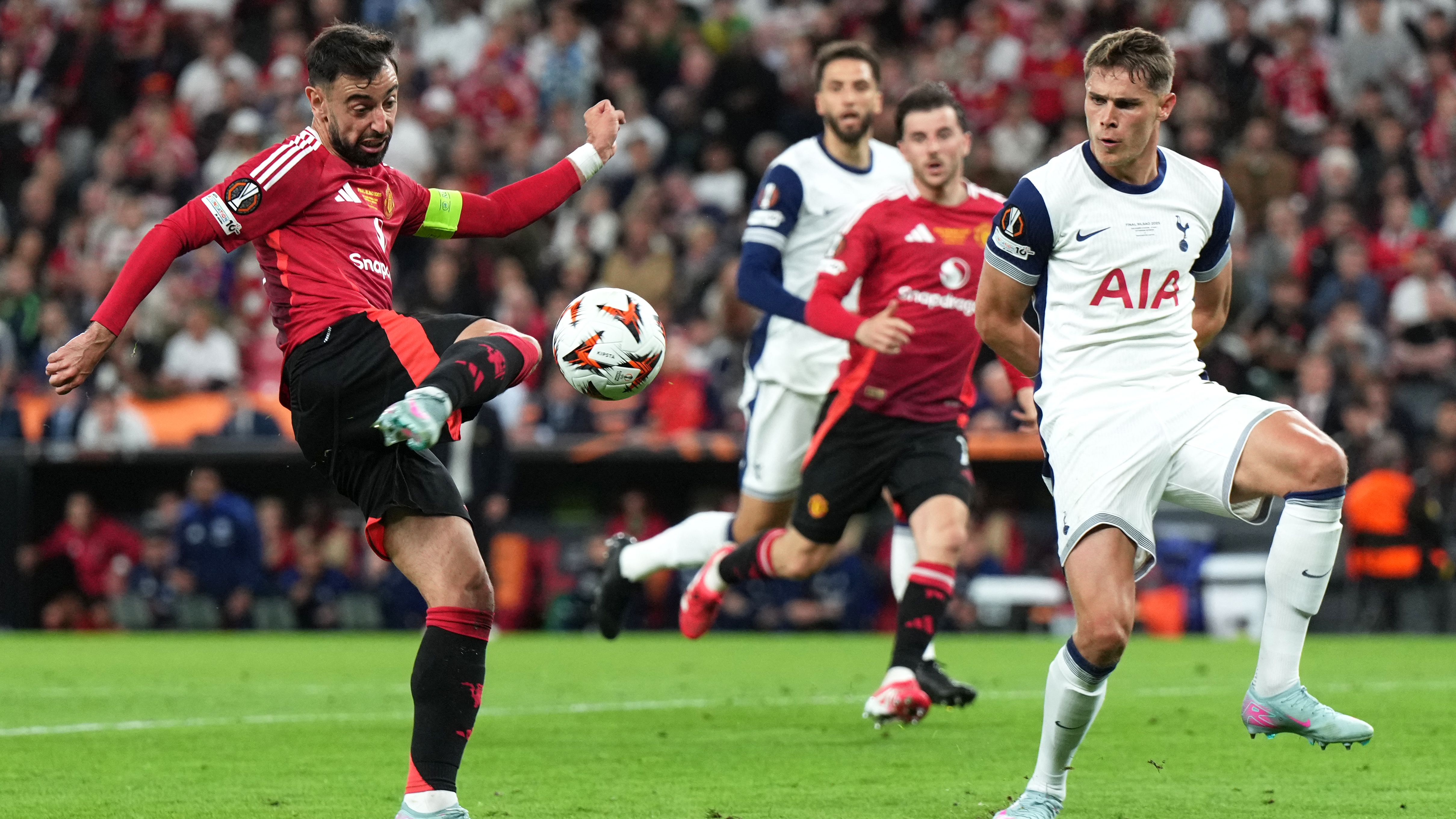 FBL-EUR-C3-TOTTENHAM-MAN UTD
