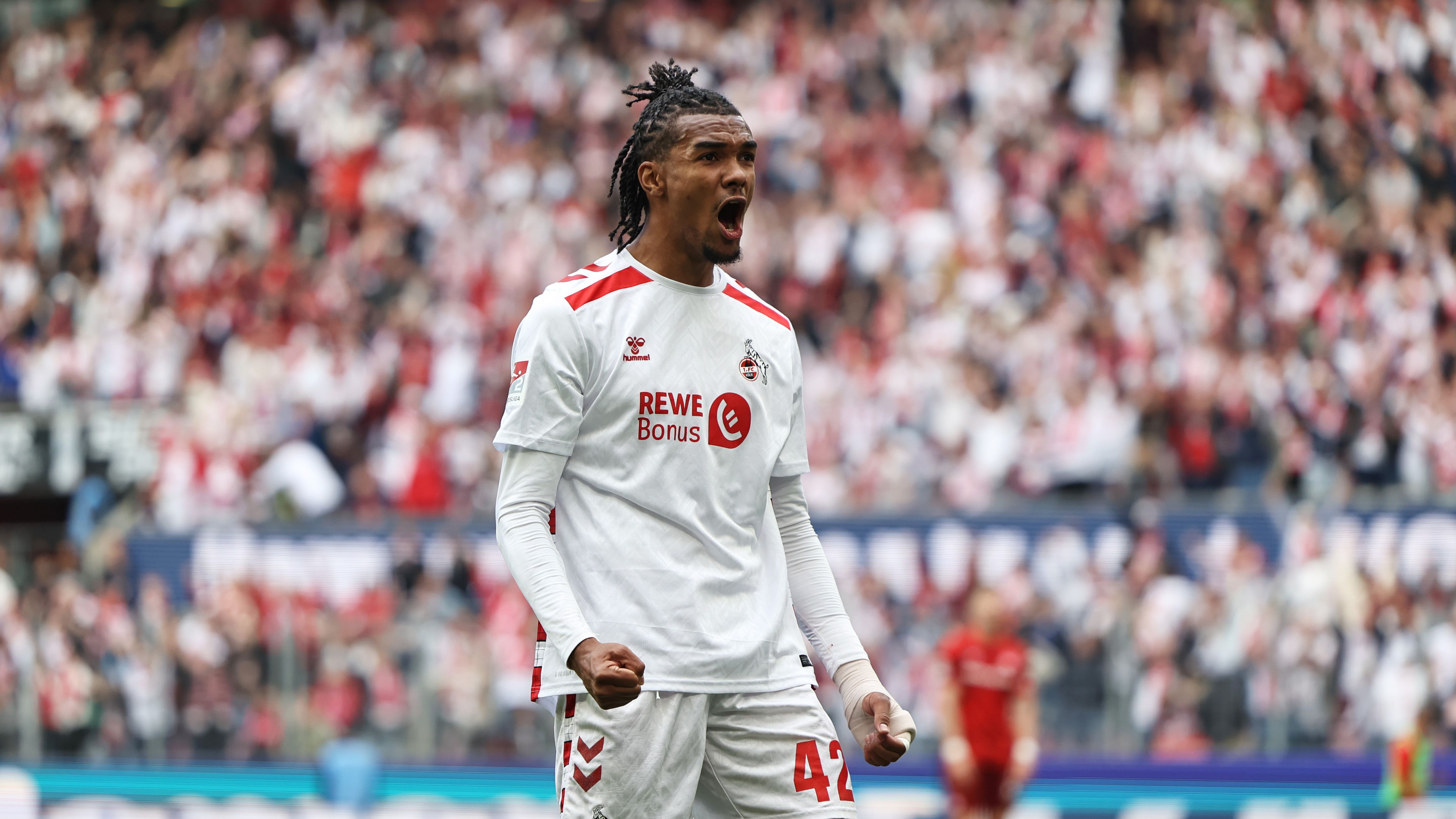 1. FC Köln v 1. FC Kaiserslautern - Second Bundesliga