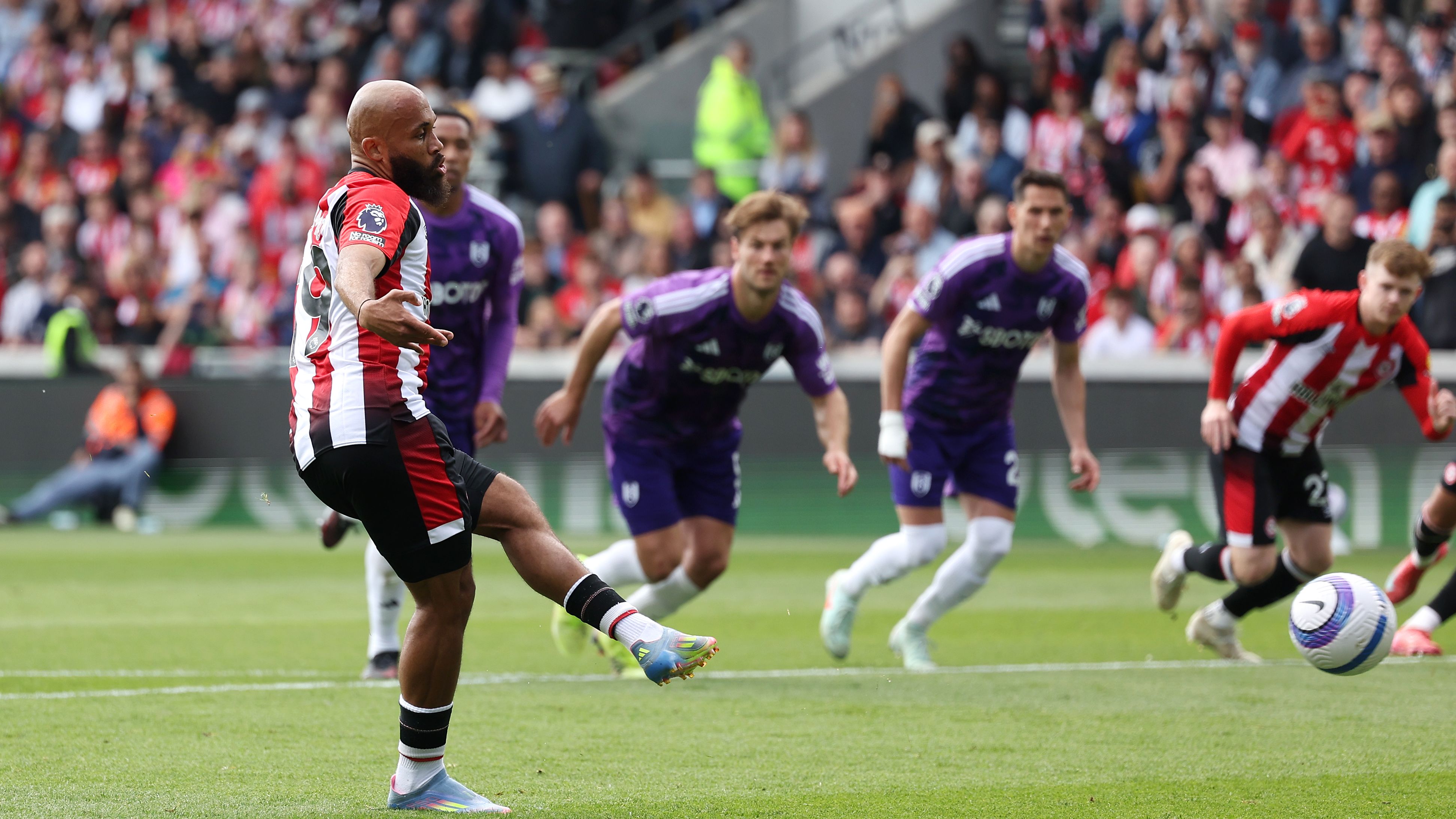 Brentford FC v Fulham FC - Premier League