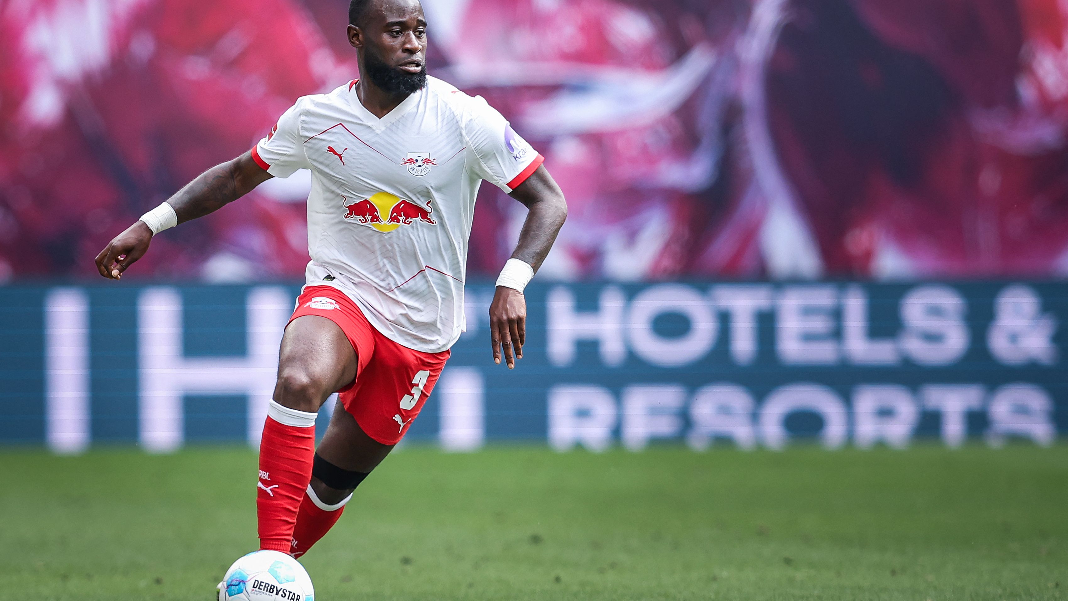 FBL-GER-BUNDESLIGA-LEIPZIG-STUTTGART