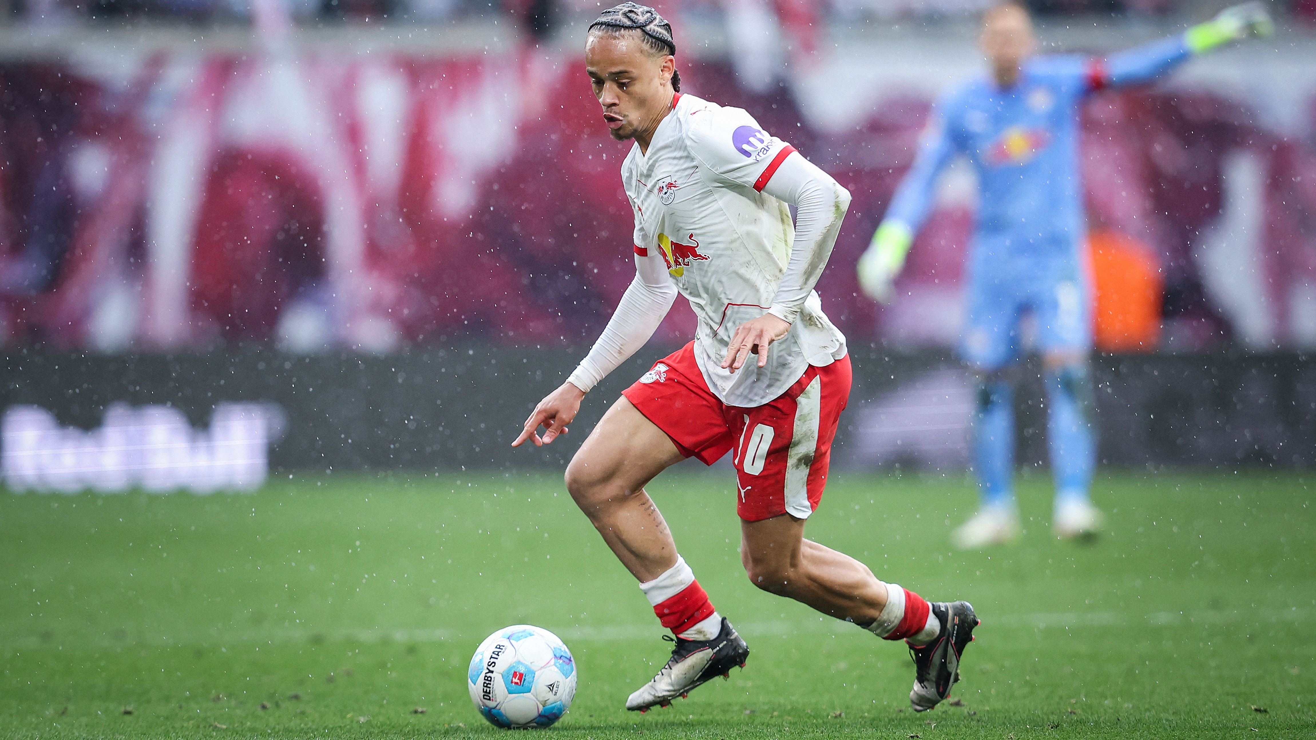 FBL-GER-BUNDESLIGA-LEIPZIG-STUTTGART