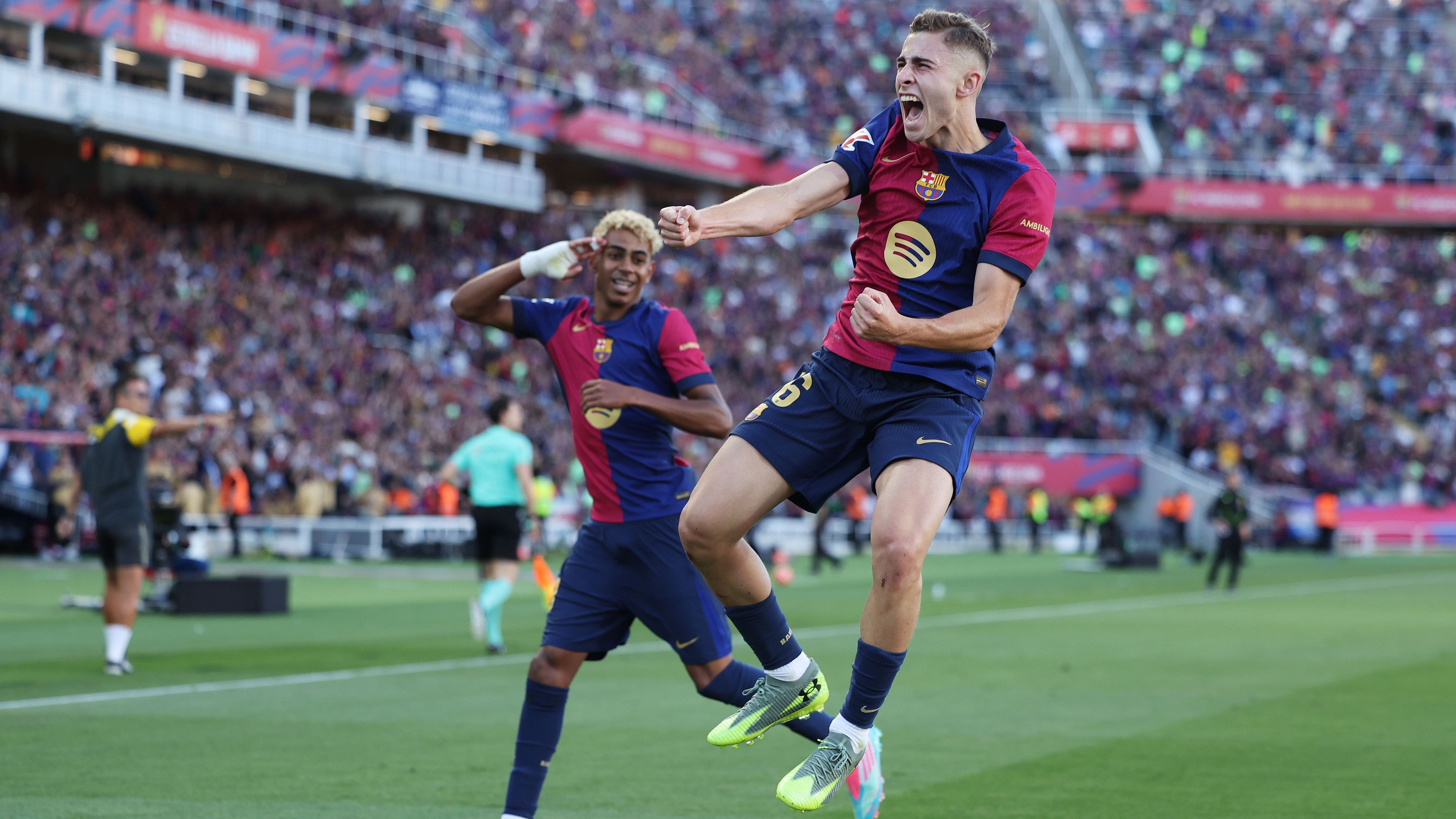 FC Barcelona v Villarreal CF - La Liga EA Sports