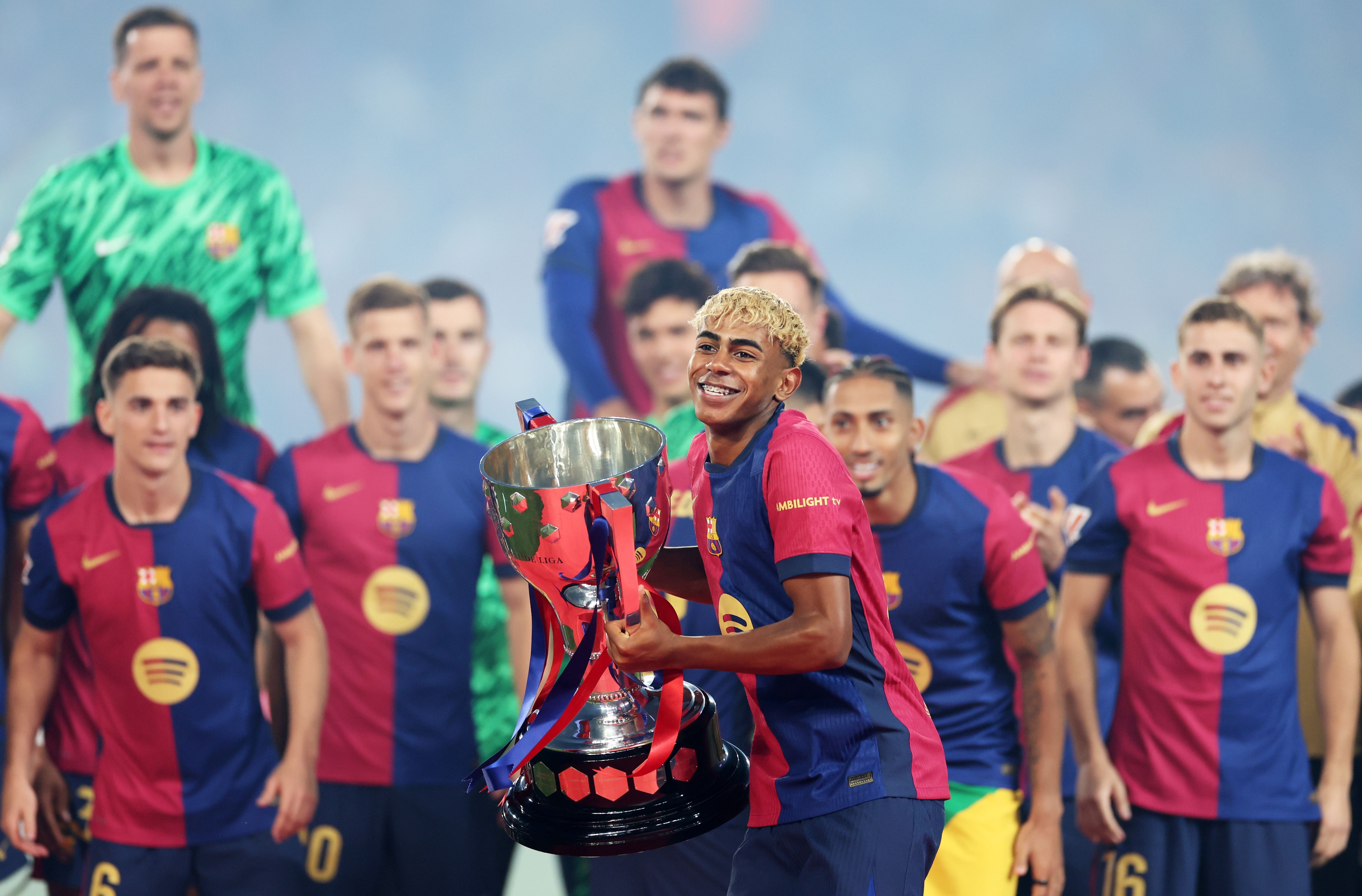 FC Barcelona v Villarreal CF - La Liga EA Sports