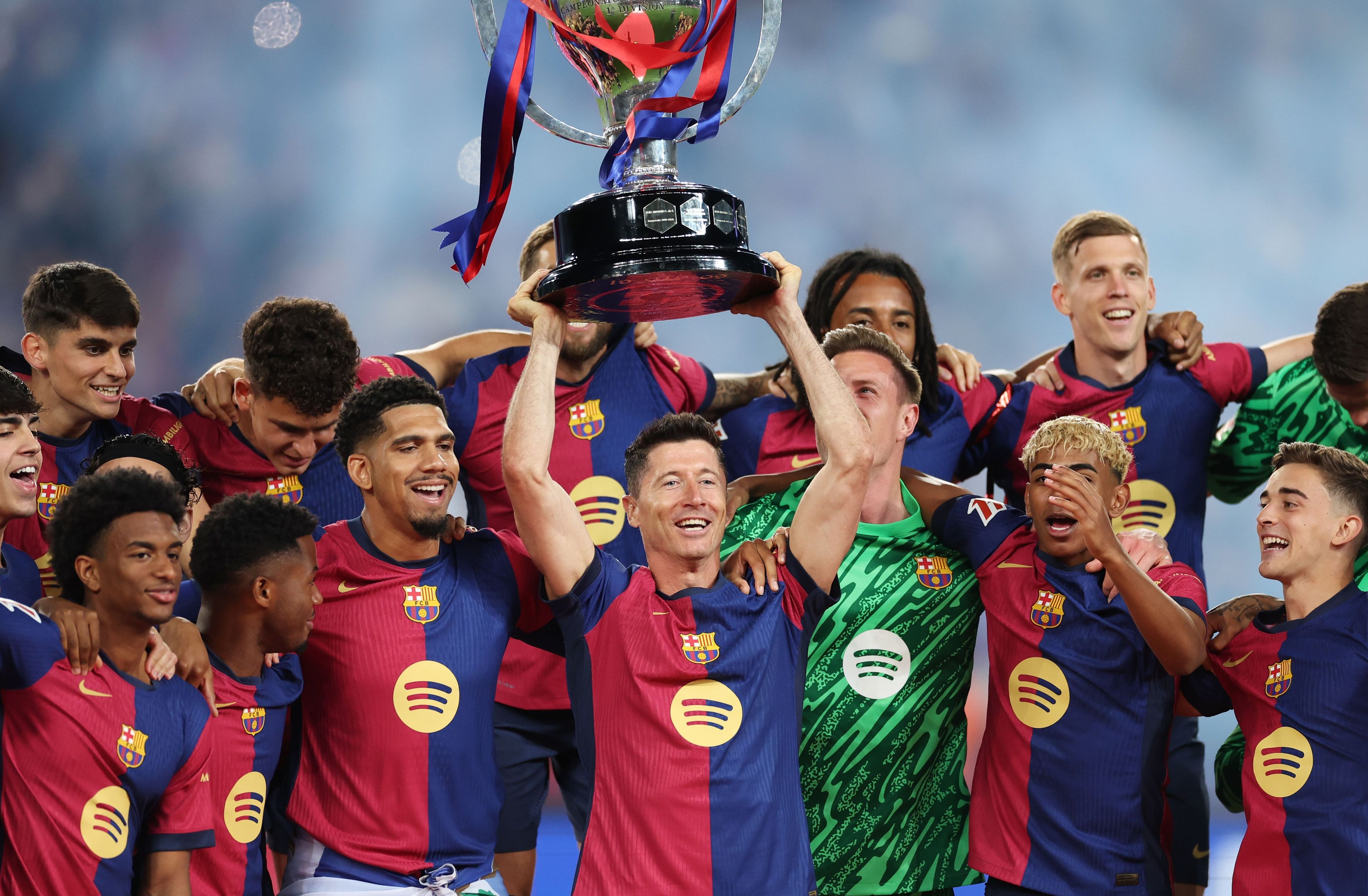 FC Barcelona v Villarreal CF - La Liga EA Sports