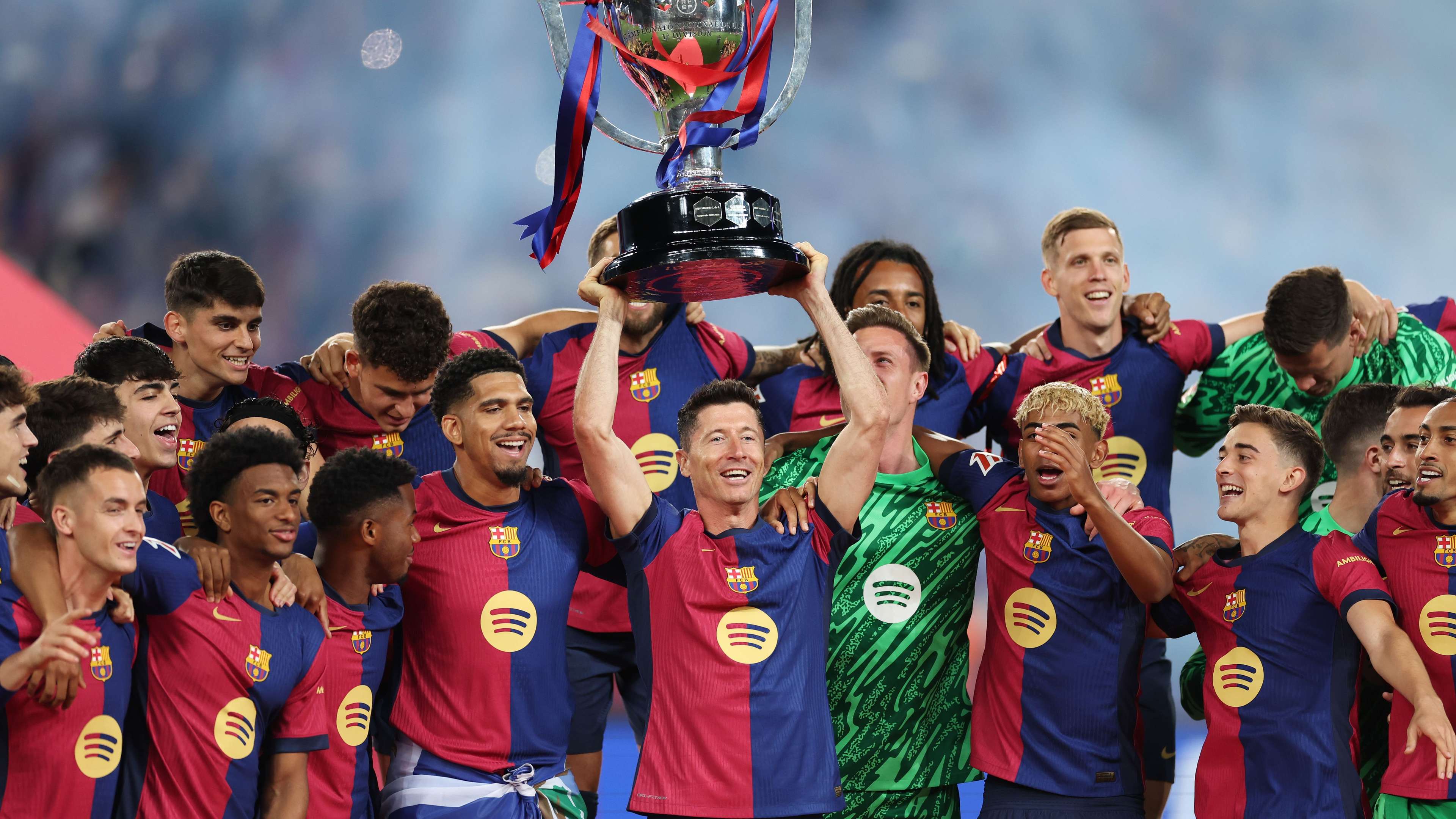 FC Barcelona v Villarreal CF - La Liga EA Sports