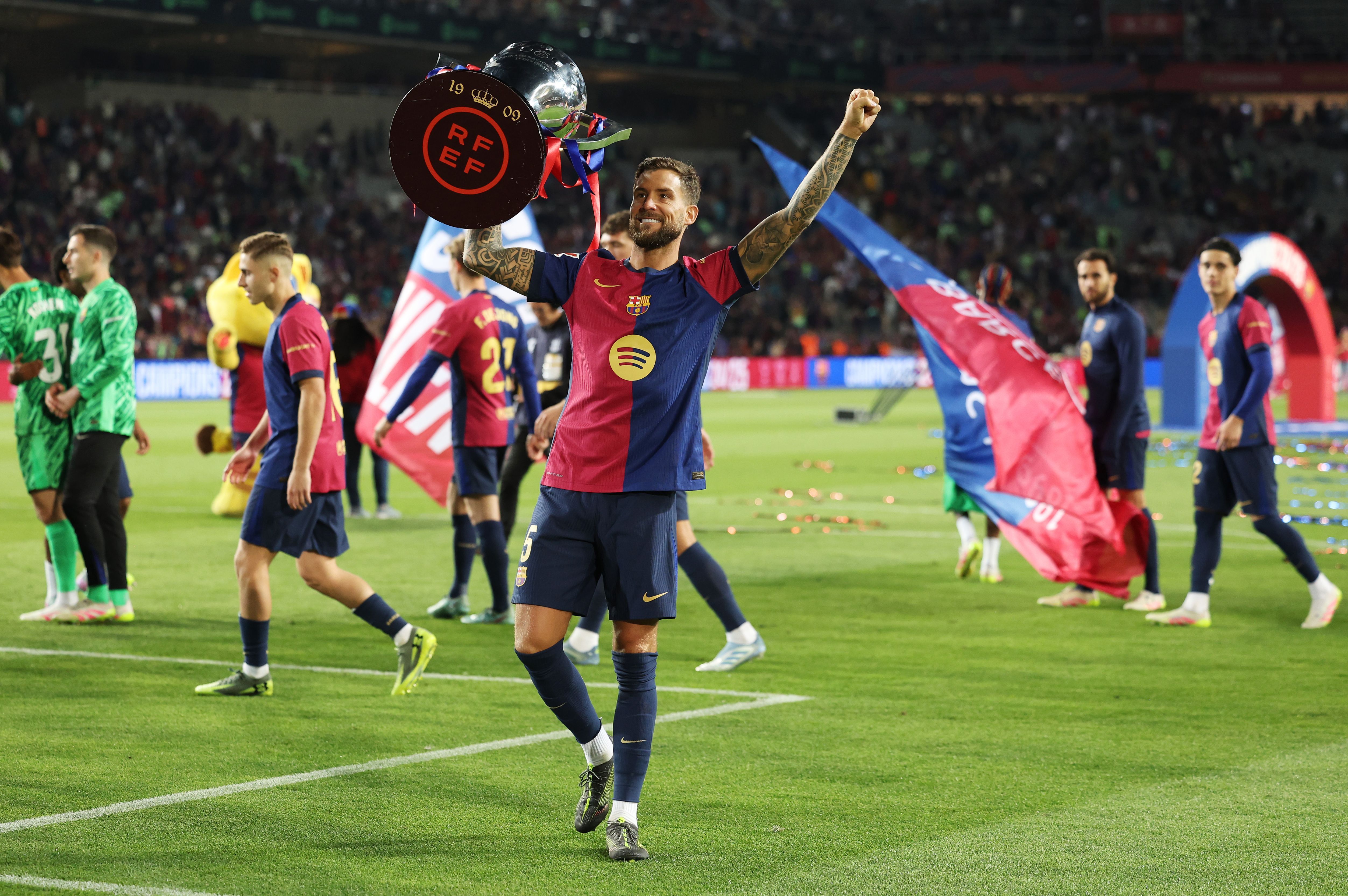 FC Barcelona v Villarreal CF - La Liga EA Sports