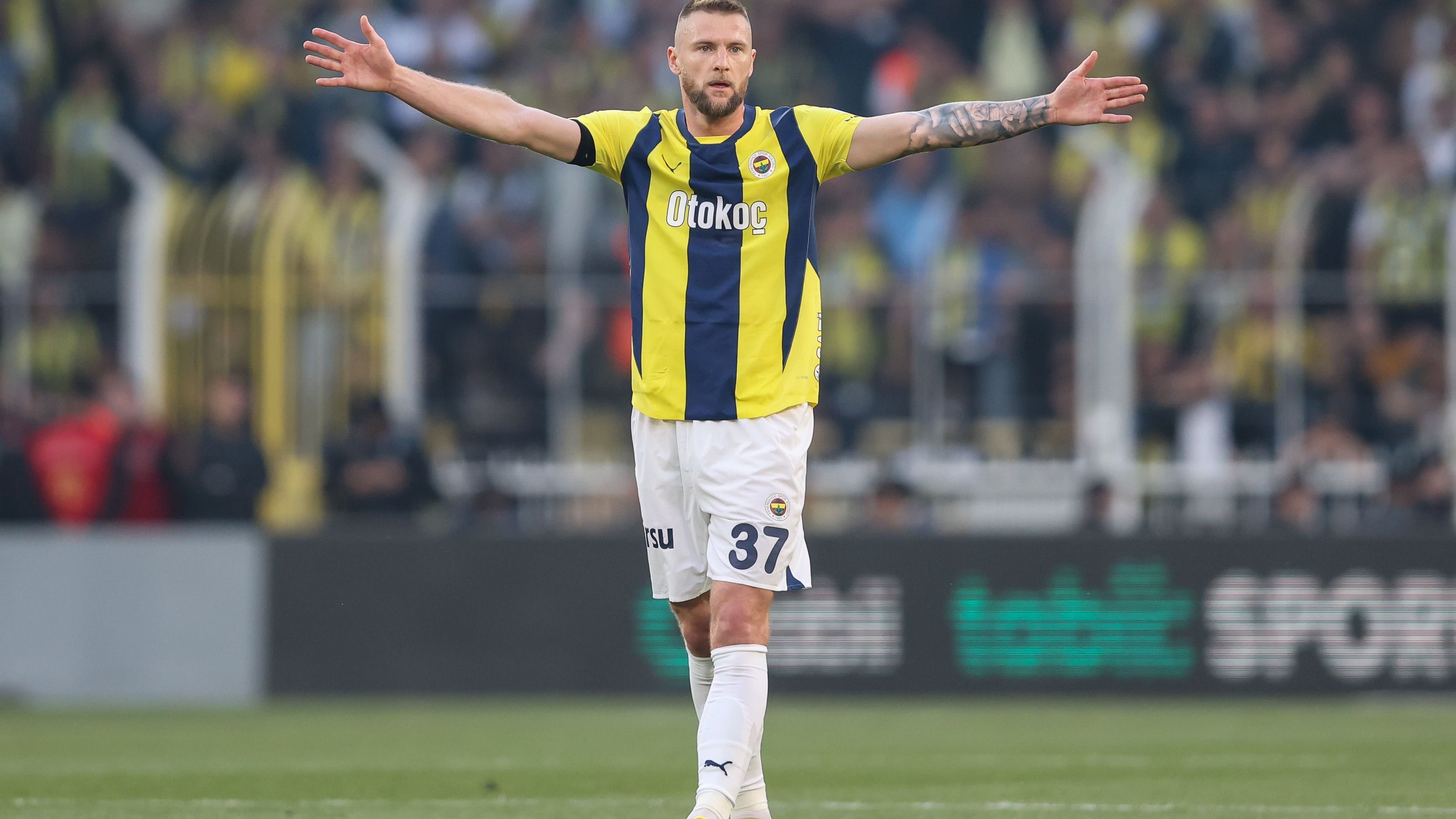 Fenerbahce v Besiktas - Turkish Super League