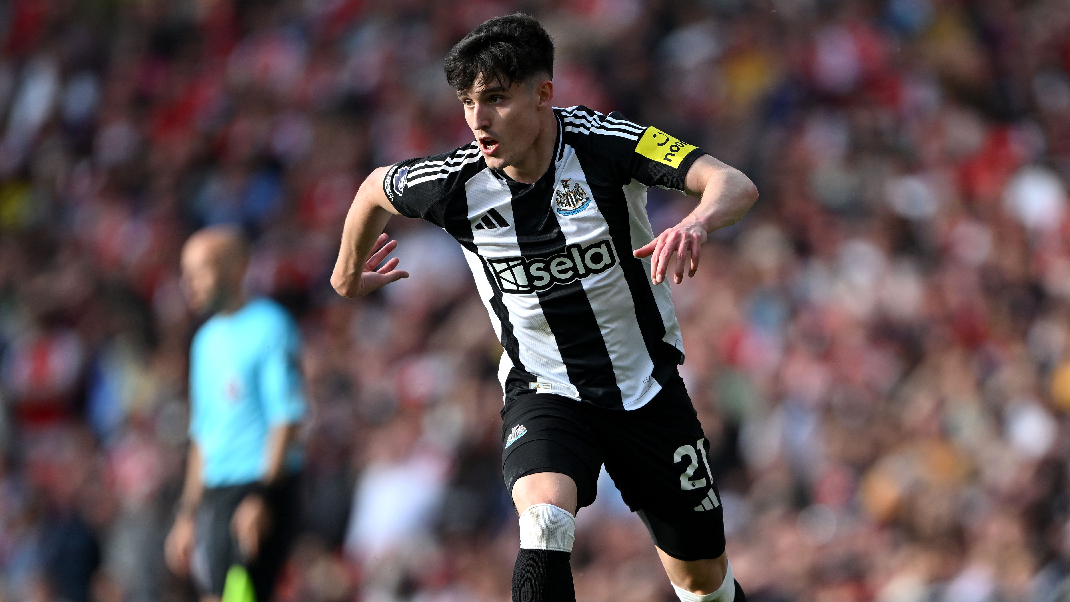 Arsenal FC v Newcastle United FC - Premier League