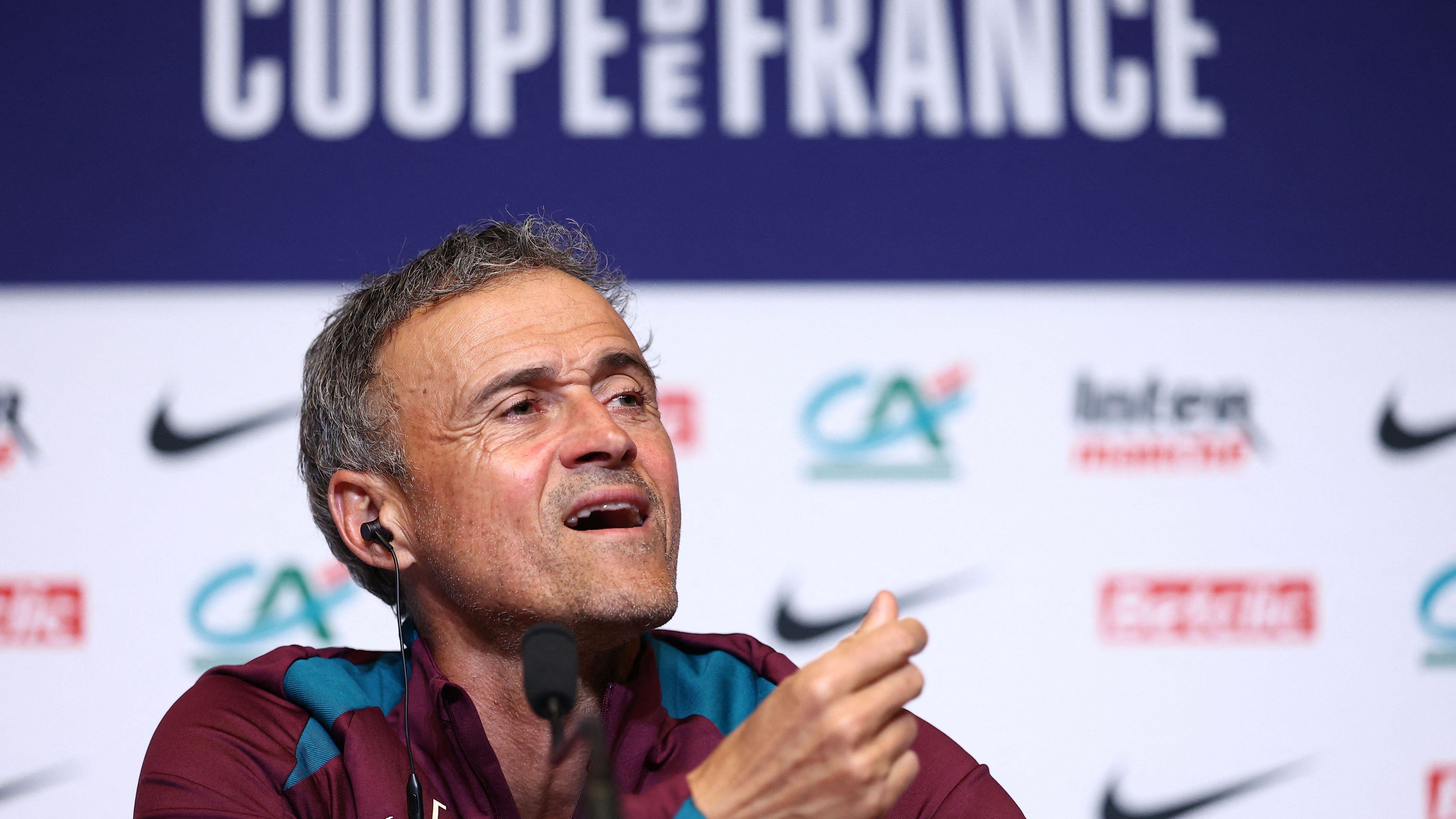 FBL-FRA-CUP-PSG-PRESSER