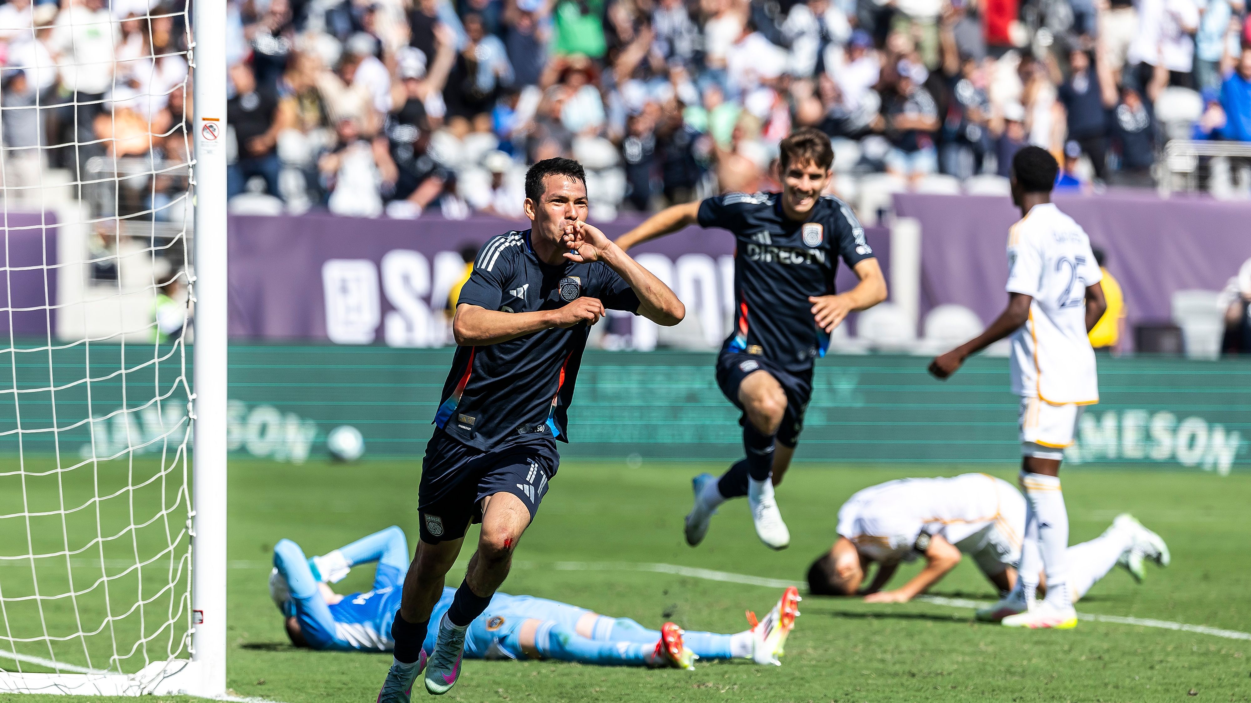 WATCH: Chucky Lozano nets dramatic stoppage-time winner as San Diego FC keep LA Galaxy winless | Goal.com UK
