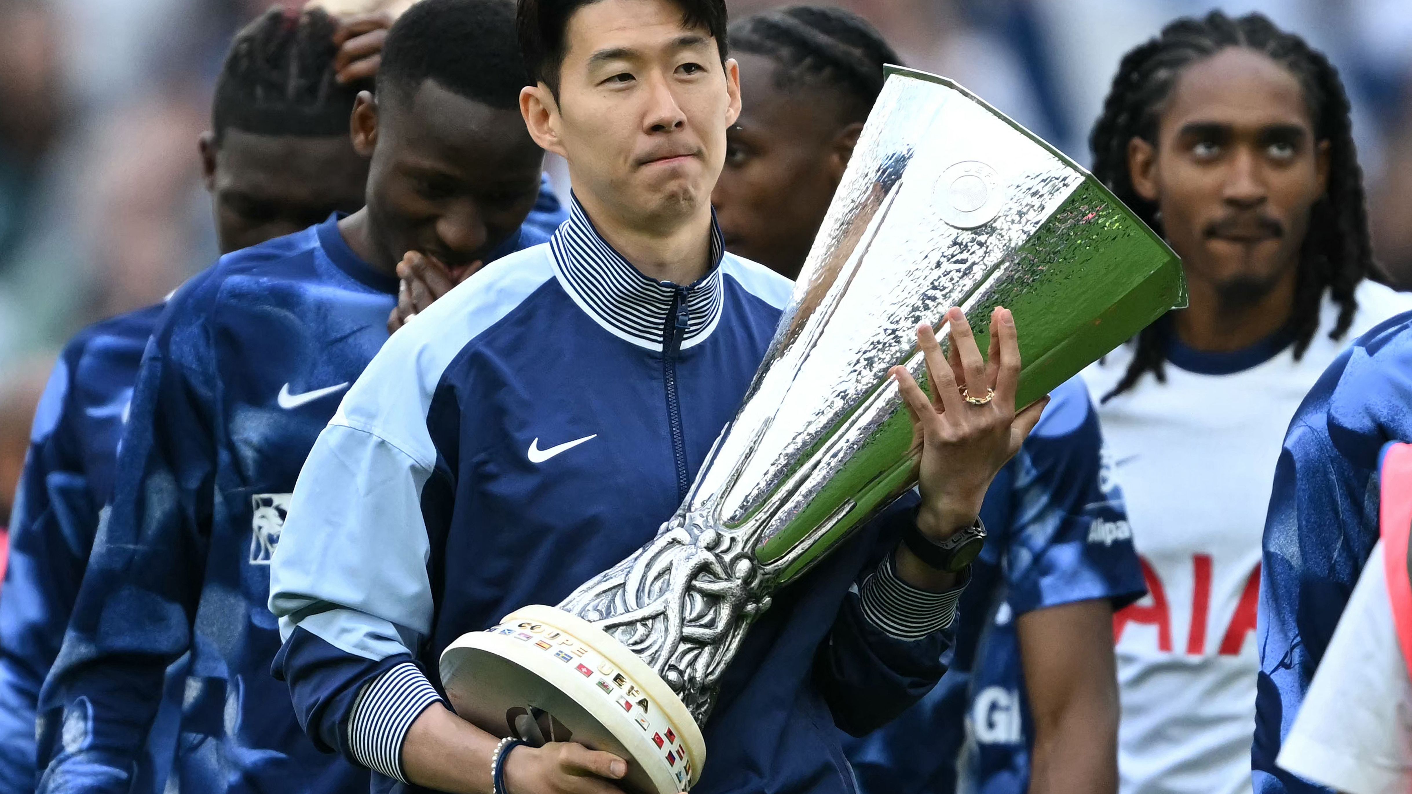 TOPSHOT-FBL-ENG-PR-TOTTENHAM-BRIGHTON